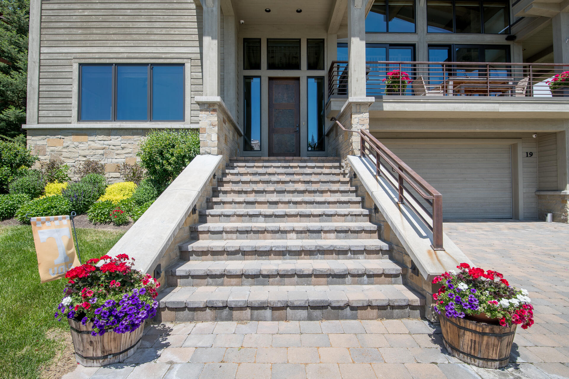 Exterior Entry