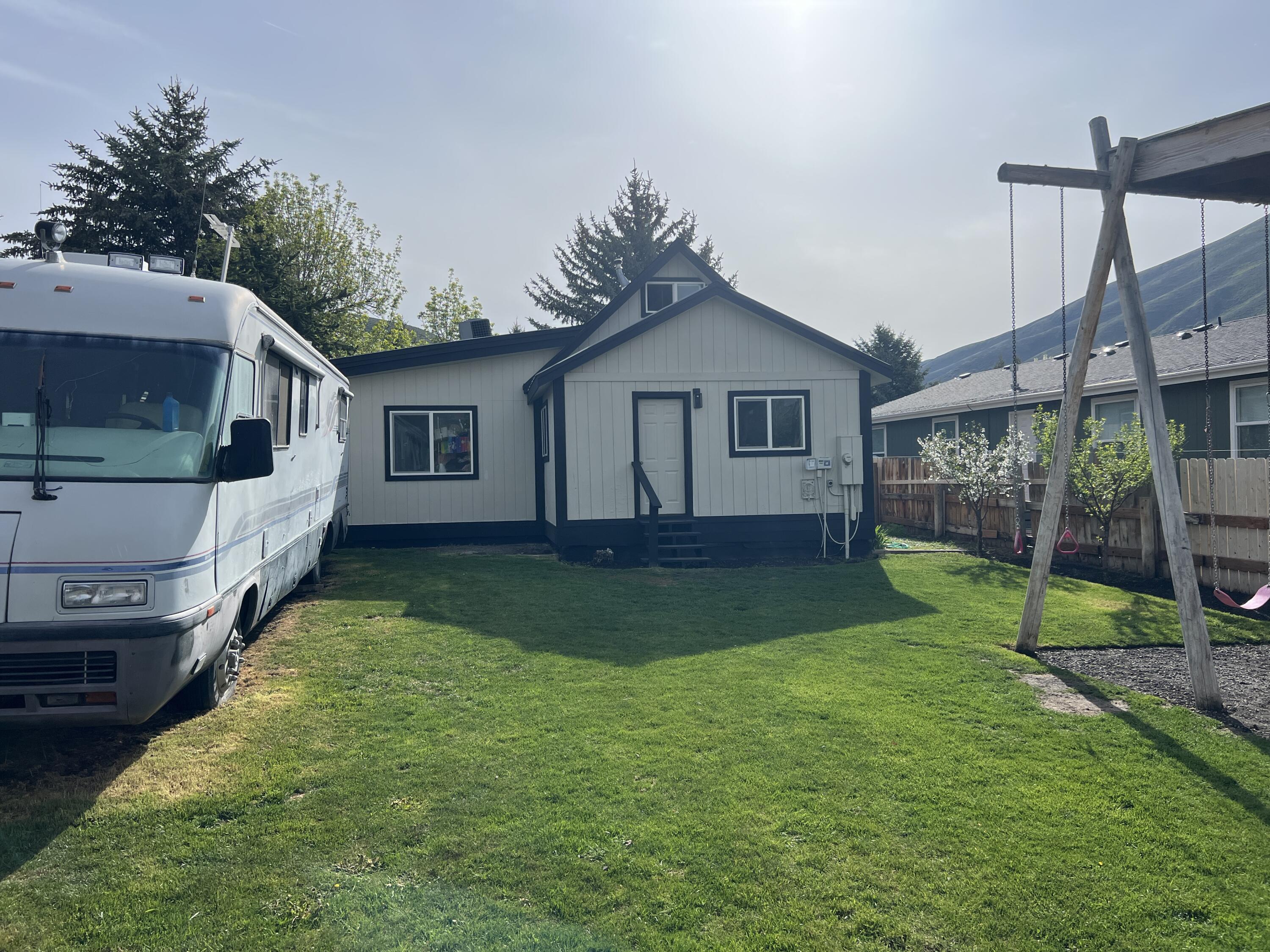 212 S 8th St, Bellevue, Idaho image 6
