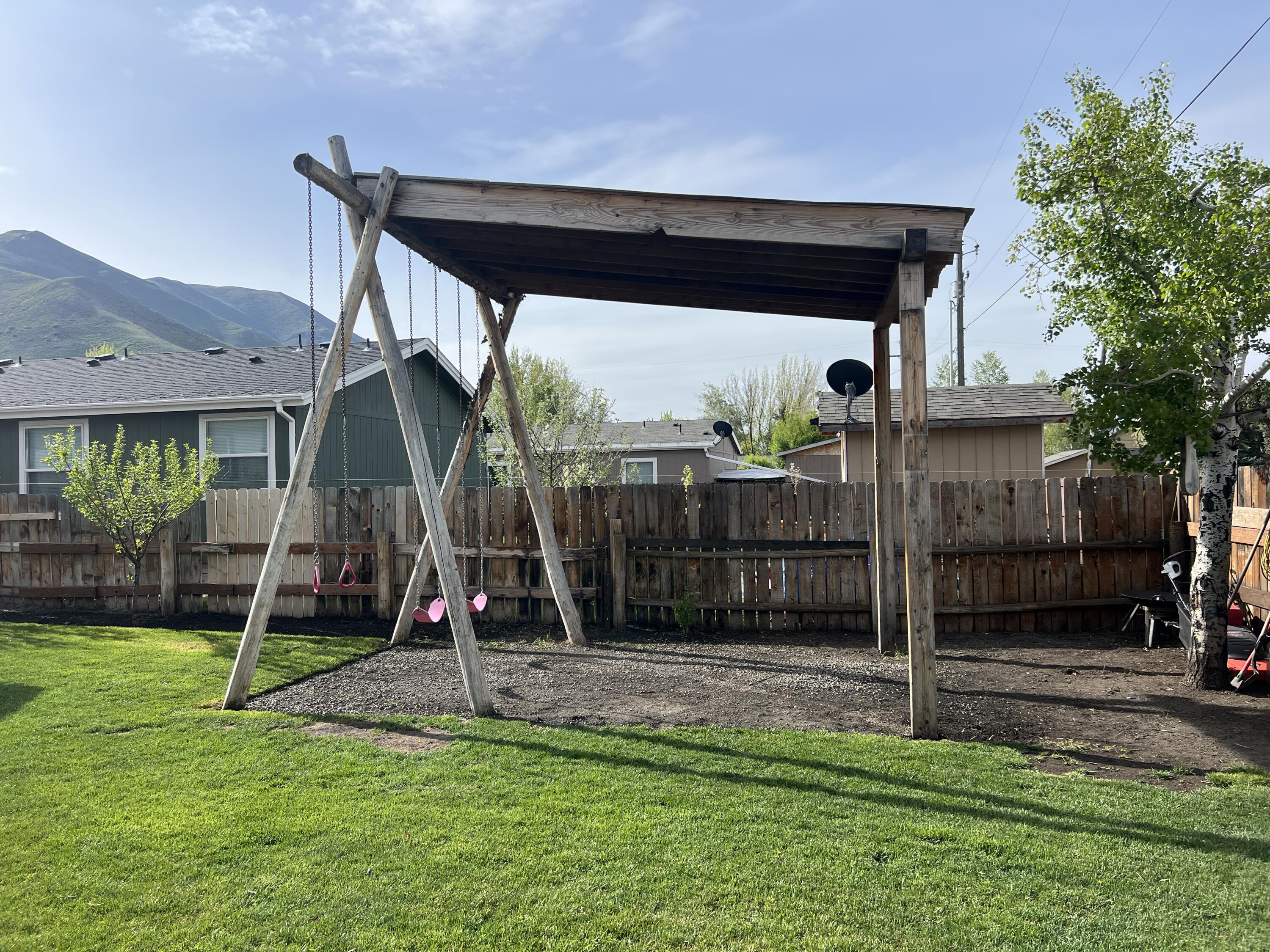 212 S 8th St, Bellevue, Idaho image 9