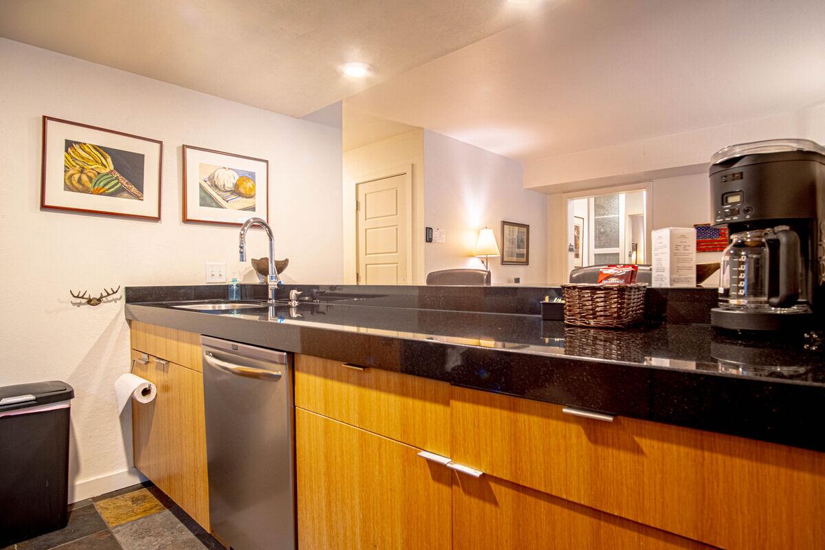 139 Kitchen
