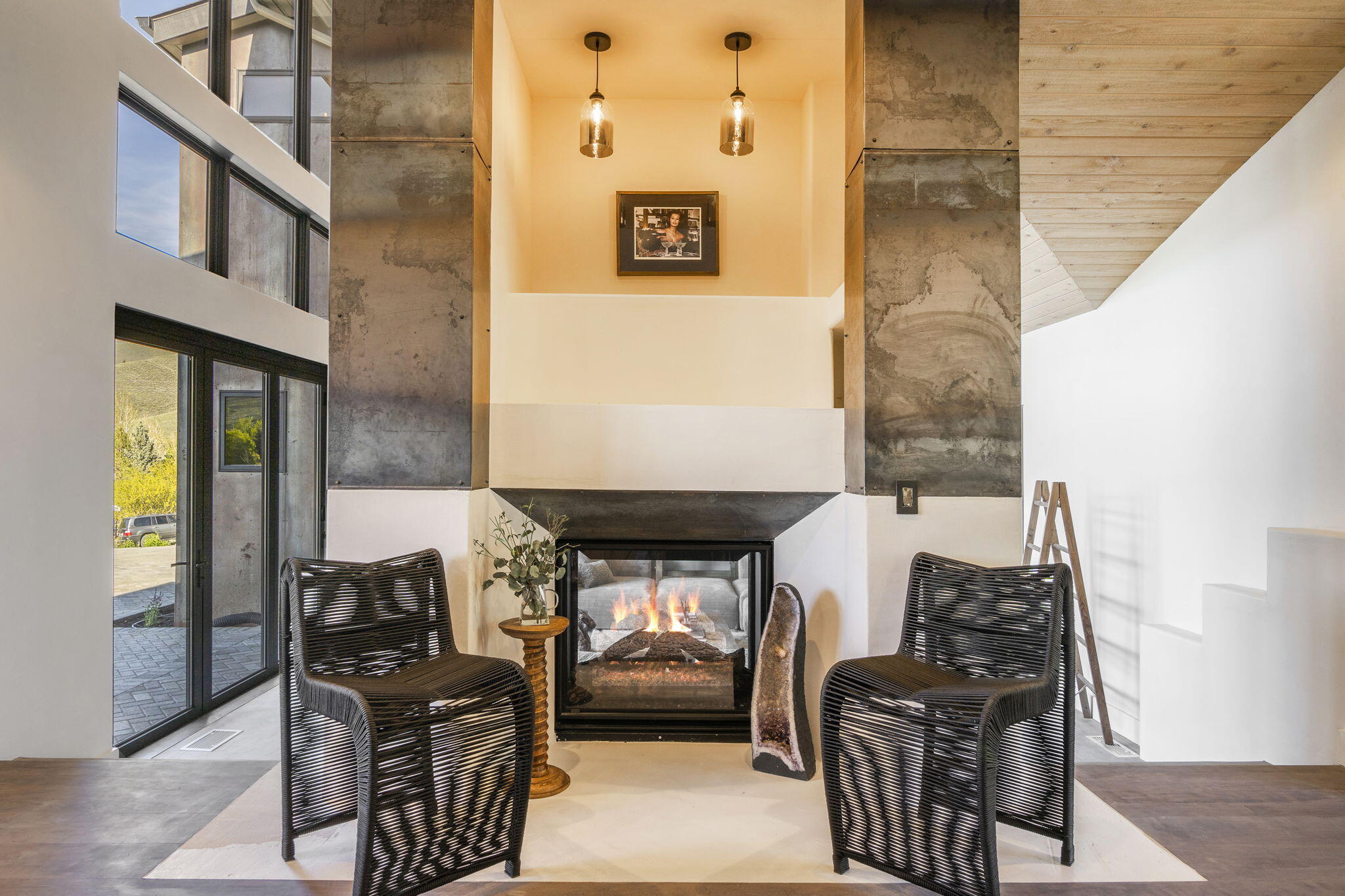 Kitchen - Sitting Area