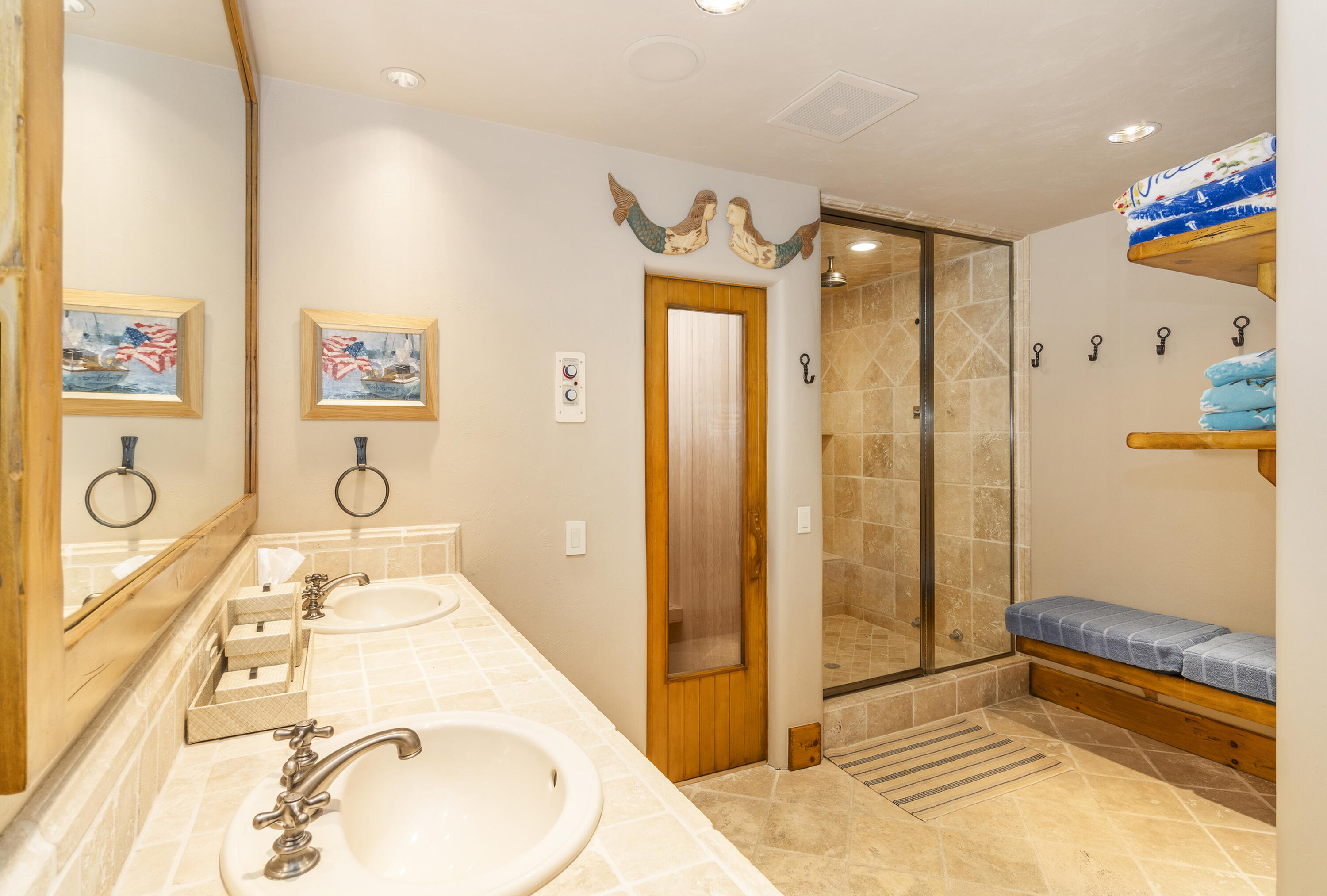 Suana/Steam Bathroom (Pool)