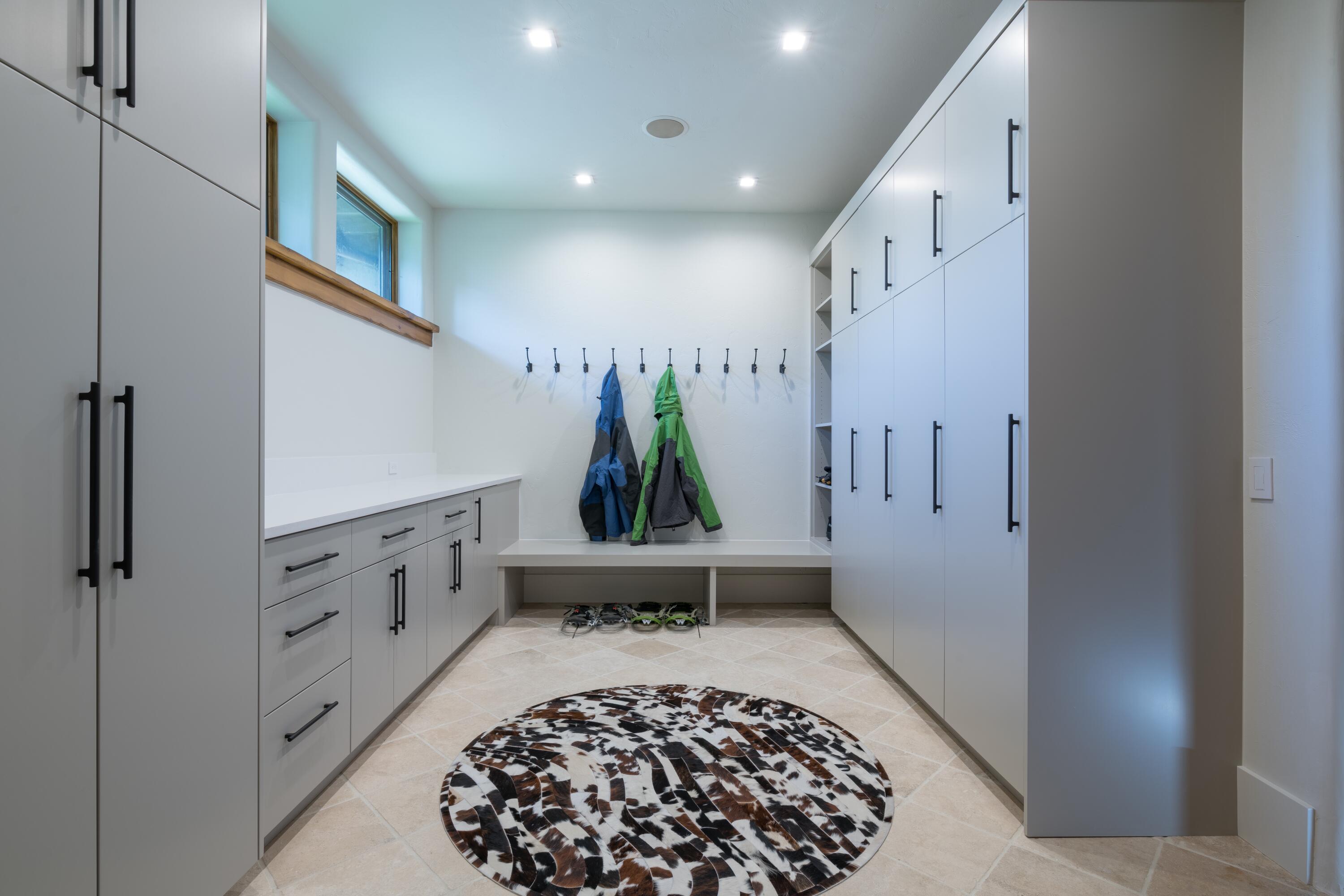 Mud Room/Laundry