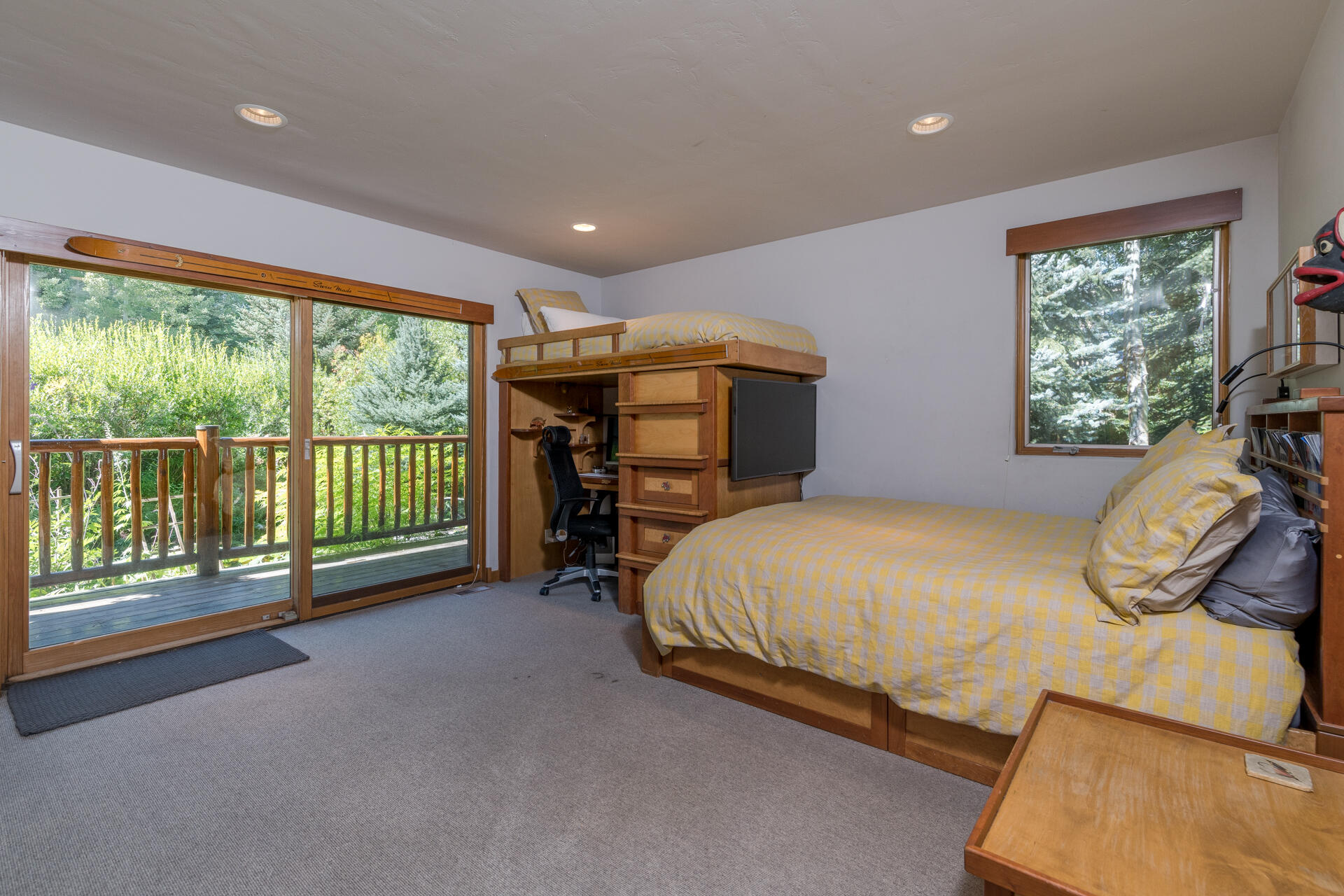 Blaine County, Idaho 83340, United States, 3 Bedrooms Bedrooms, ,3 BathroomsBathrooms,Residential,Active,32387