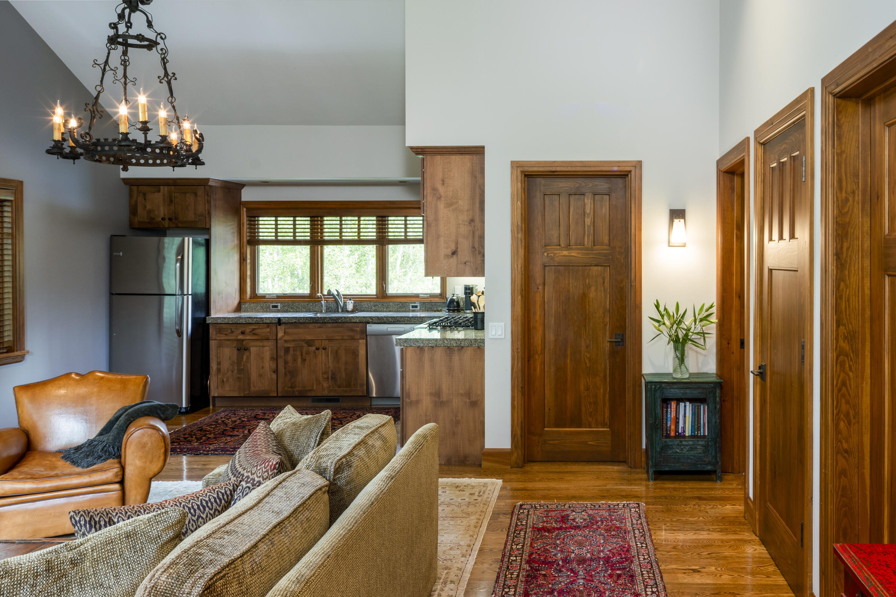 Guest Suite w/ 2 Bedrooms