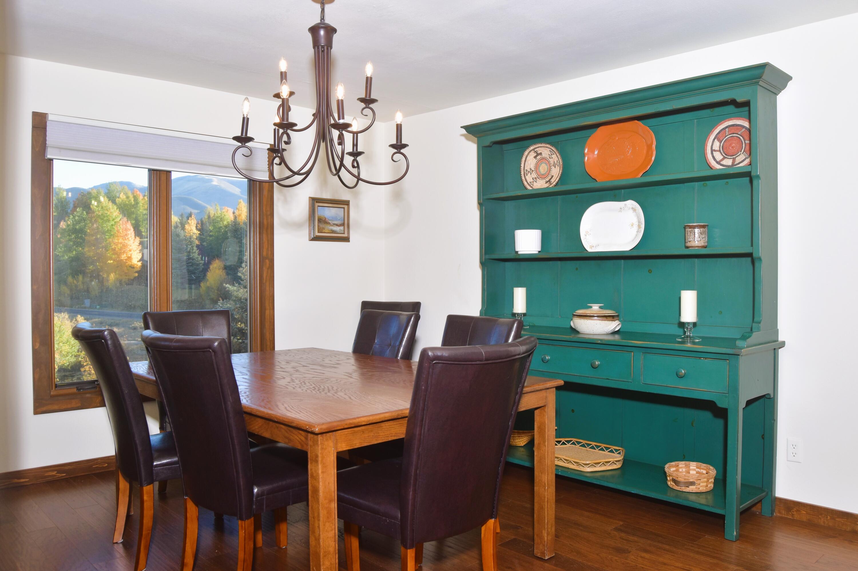 Sun Valley, Idaho 83353, United States, 4 Bedrooms Bedrooms, ,3 BathroomsBathrooms,Residential,Pending,141620