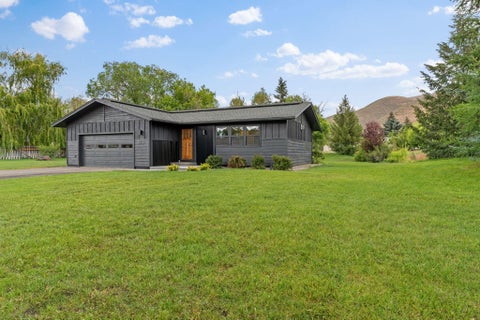 Photo of 1210 &1200 Baldy View Dr, Hailey, ID 83333 (MLS # 26-334840)