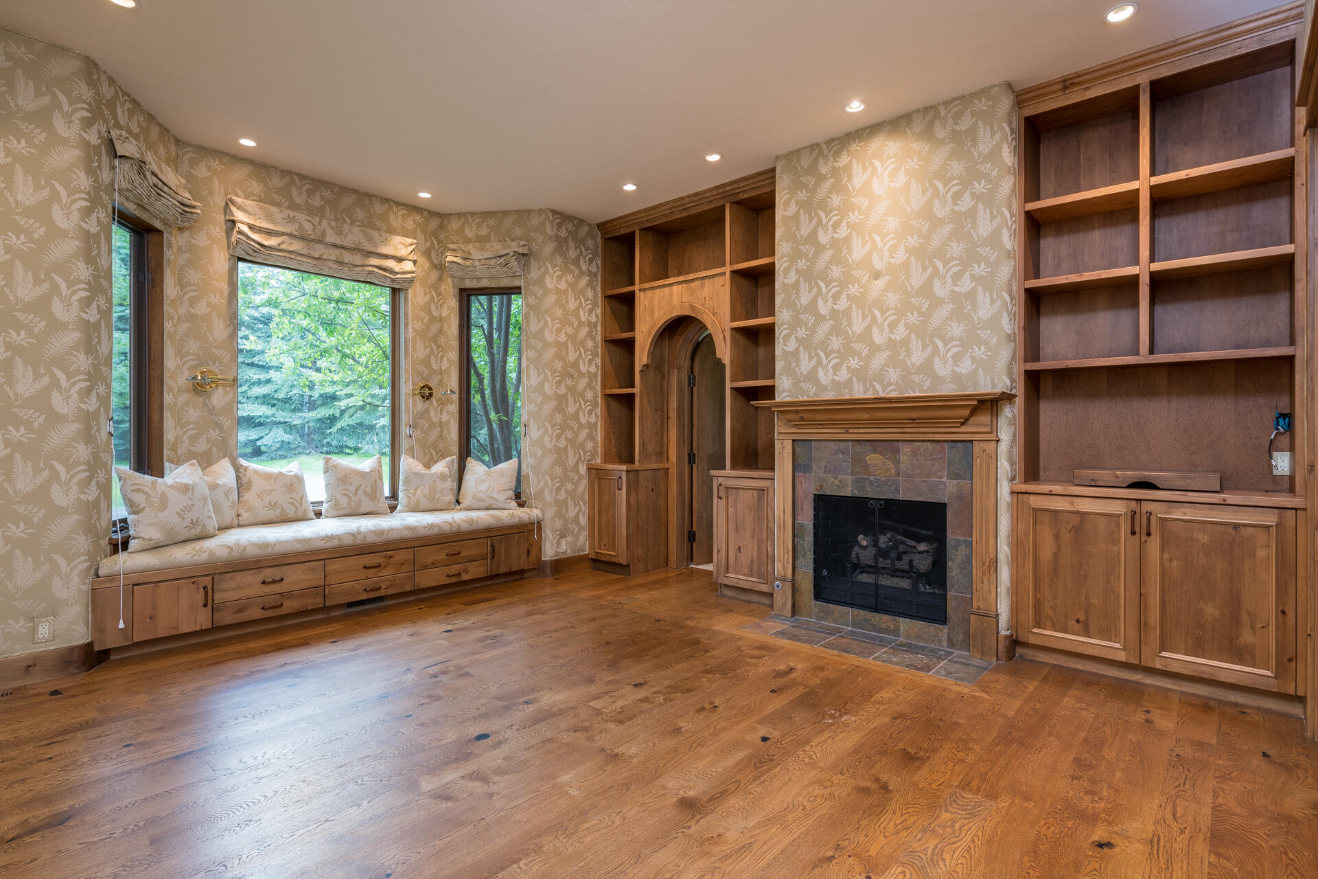 Blaine County, Idaho 83340, United States, 5 Bedrooms Bedrooms, ,7 BathroomsBathrooms,Residential,Pending,73511