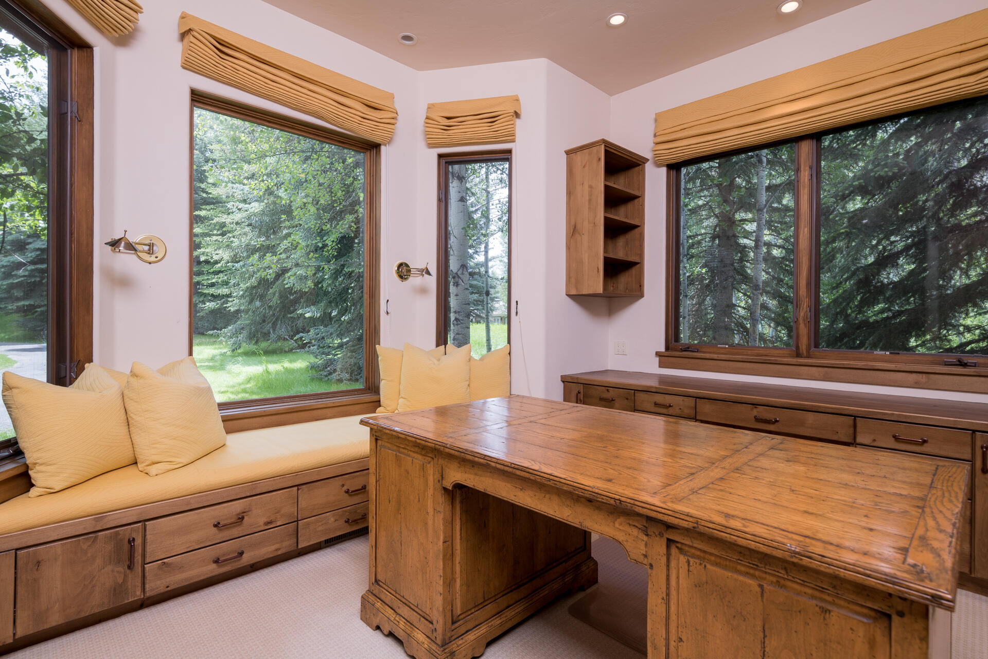 Blaine County, Idaho 83340, United States, 5 Bedrooms Bedrooms, ,7 BathroomsBathrooms,Residential,Pending,73511