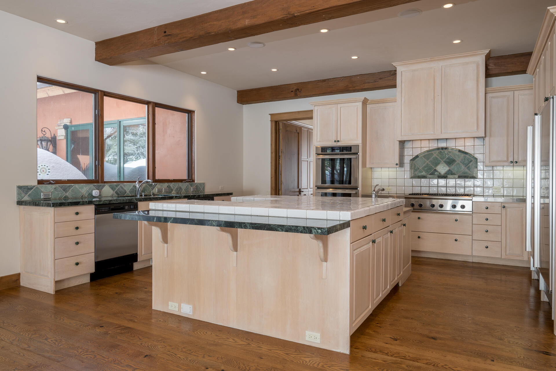 Blaine County, Idaho 83340, United States, 5 Bedrooms Bedrooms, ,7 BathroomsBathrooms,Residential,Pending,73511