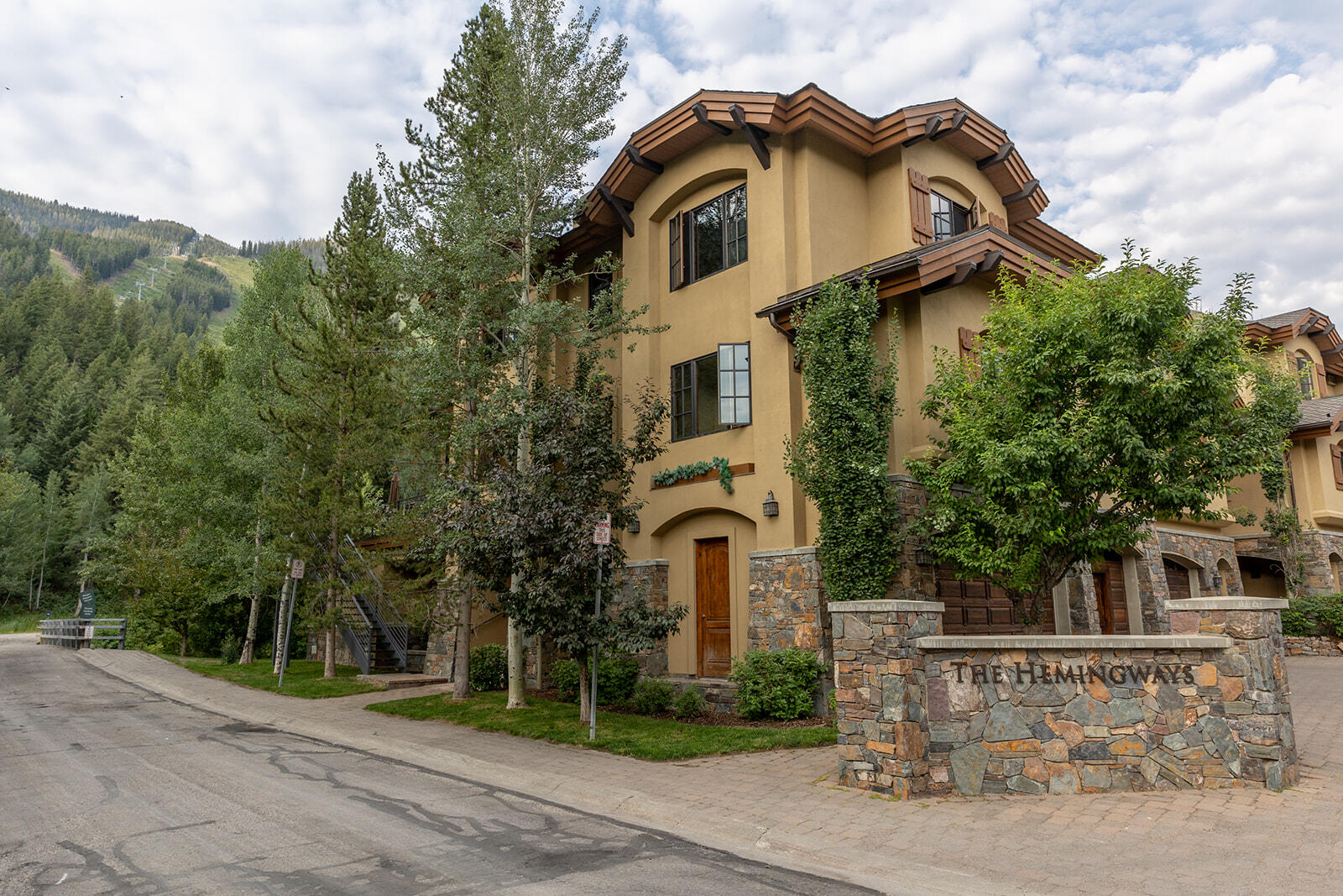 221 Picabo St, Ketchum, Idaho image 1