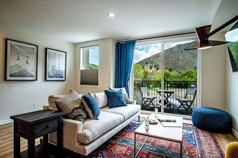 Photo of 410 N River St #4, Hailey, ID 83333 (MLS # 25-333553)