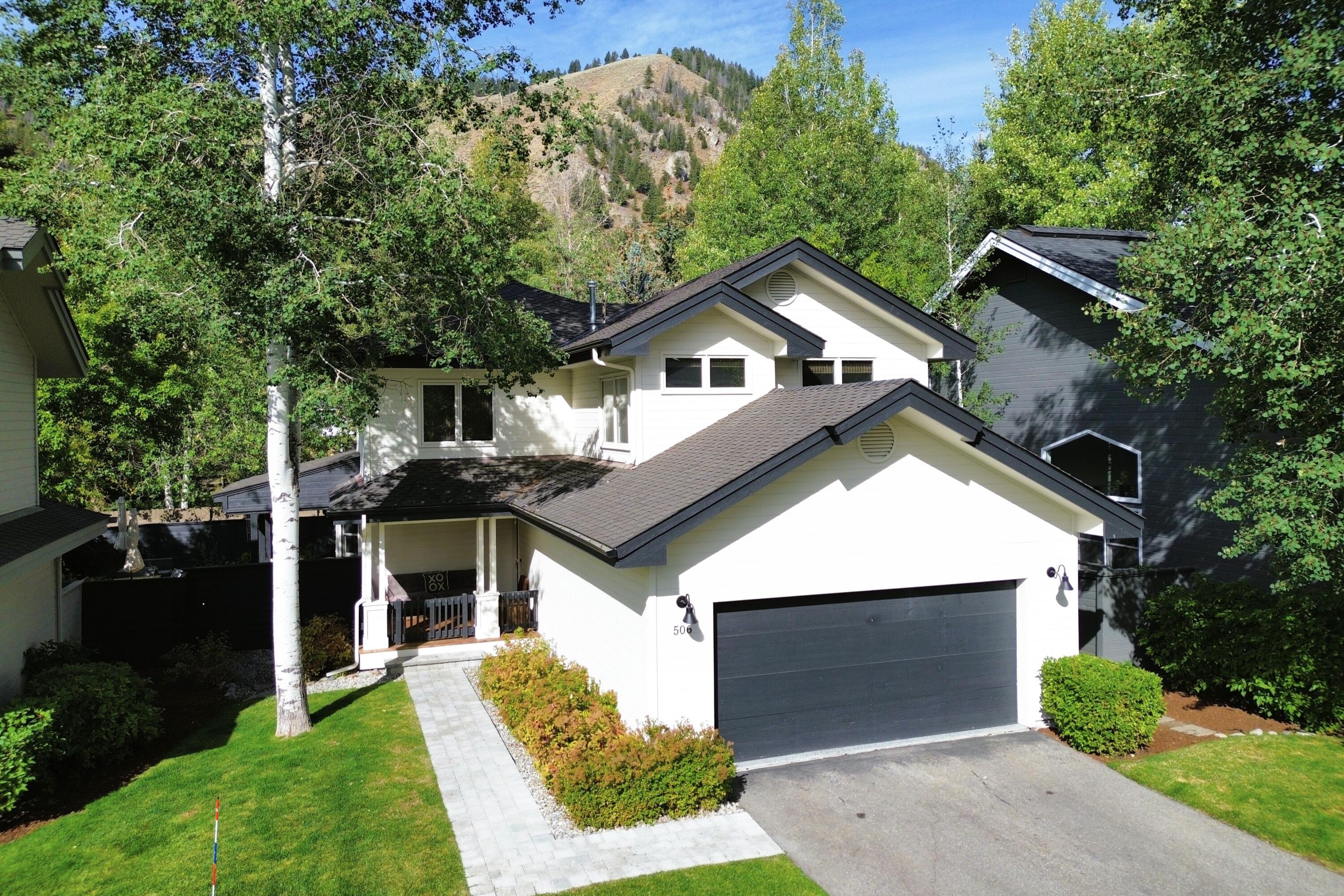 Ketchum, Idaho 83340, United States, 3 Bedrooms Bedrooms, ,4 BathroomsBathrooms,Residential,Active,198365