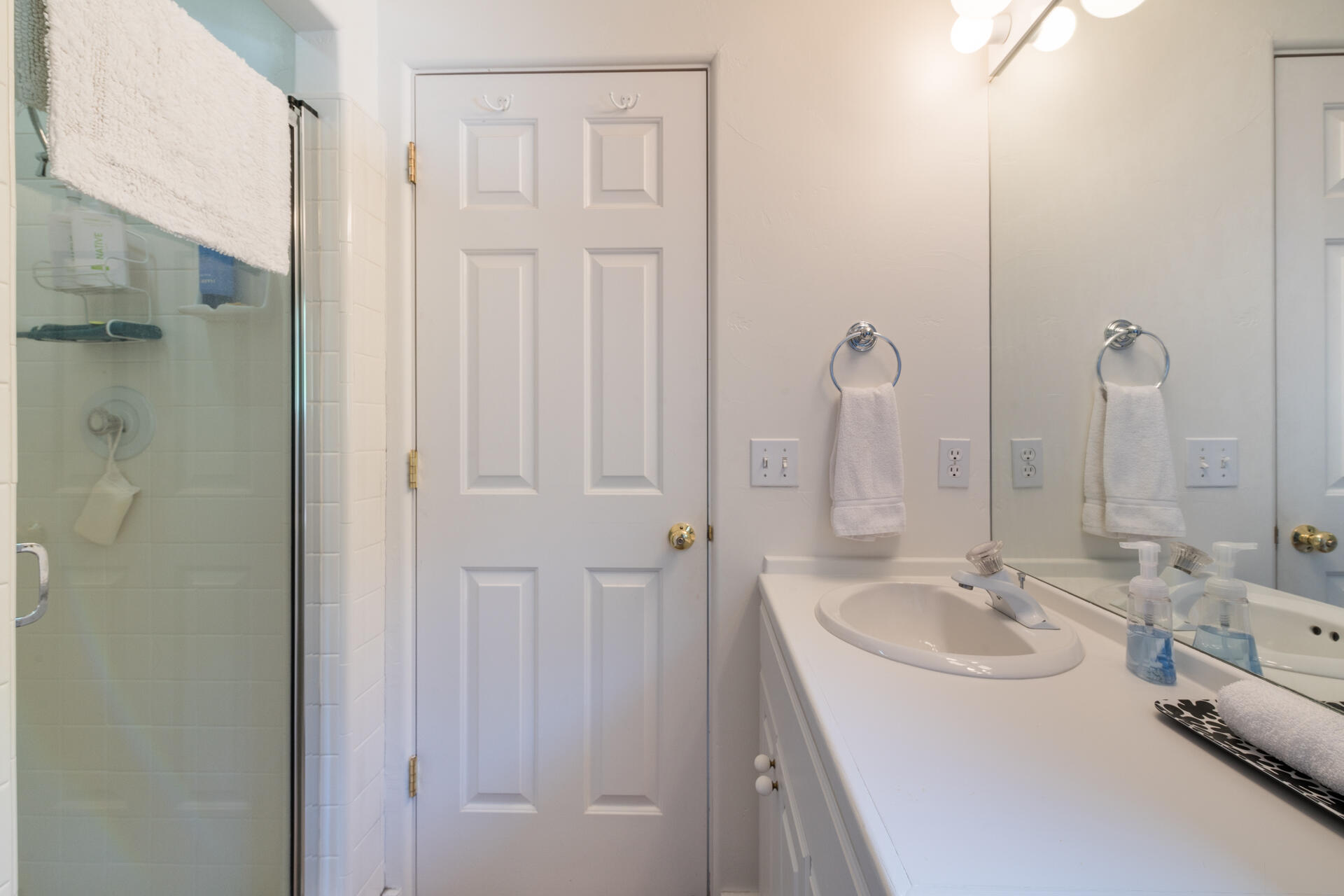 Ketchum, Idaho 83340, United States, 3 Bedrooms Bedrooms, ,4 BathroomsBathrooms,Residential,Active,198365