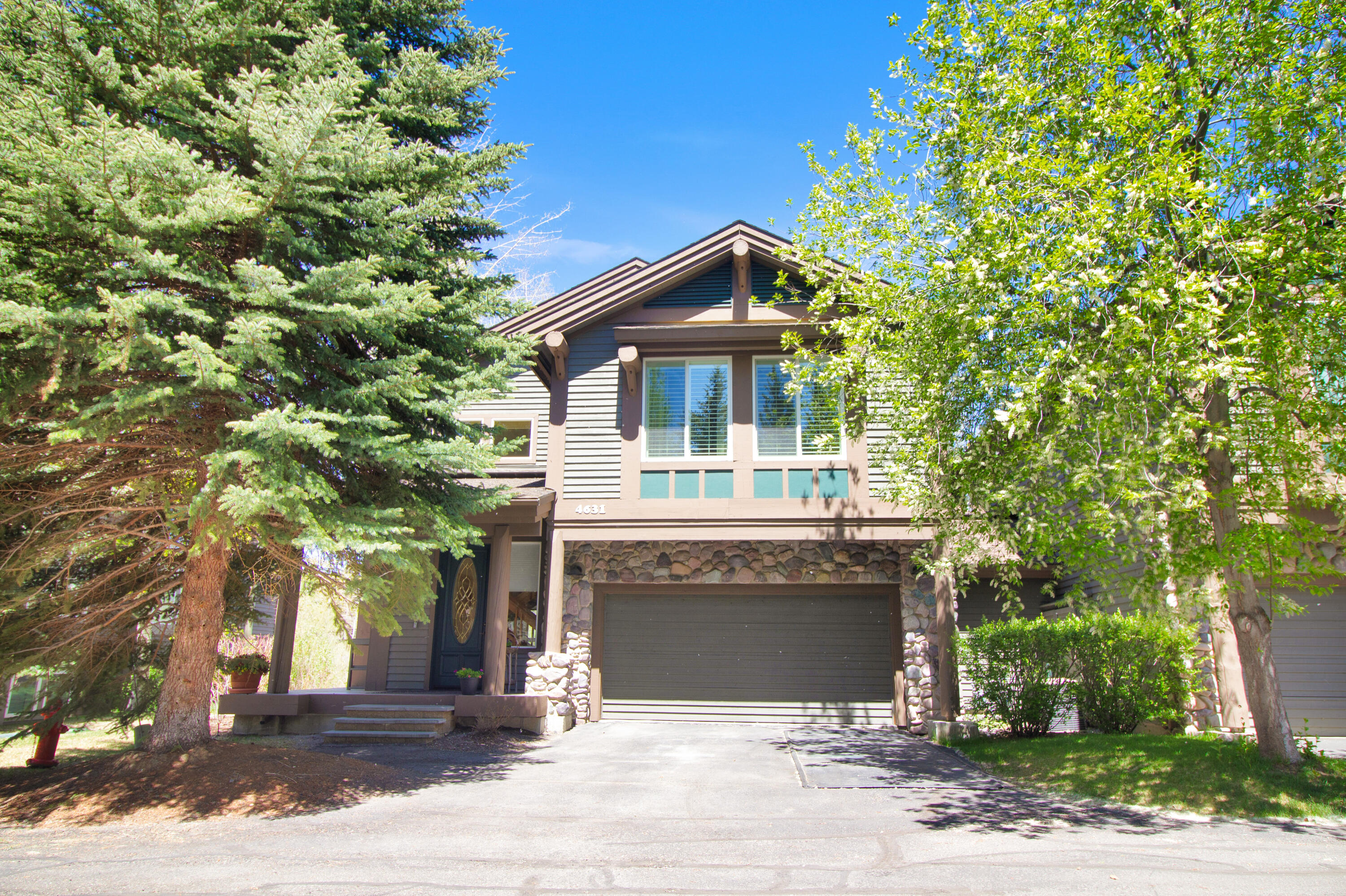 Sun Valley, Idaho 83353, United States, 3 Bedrooms Bedrooms, ,4 BathroomsBathrooms,Residential,Pending,56078