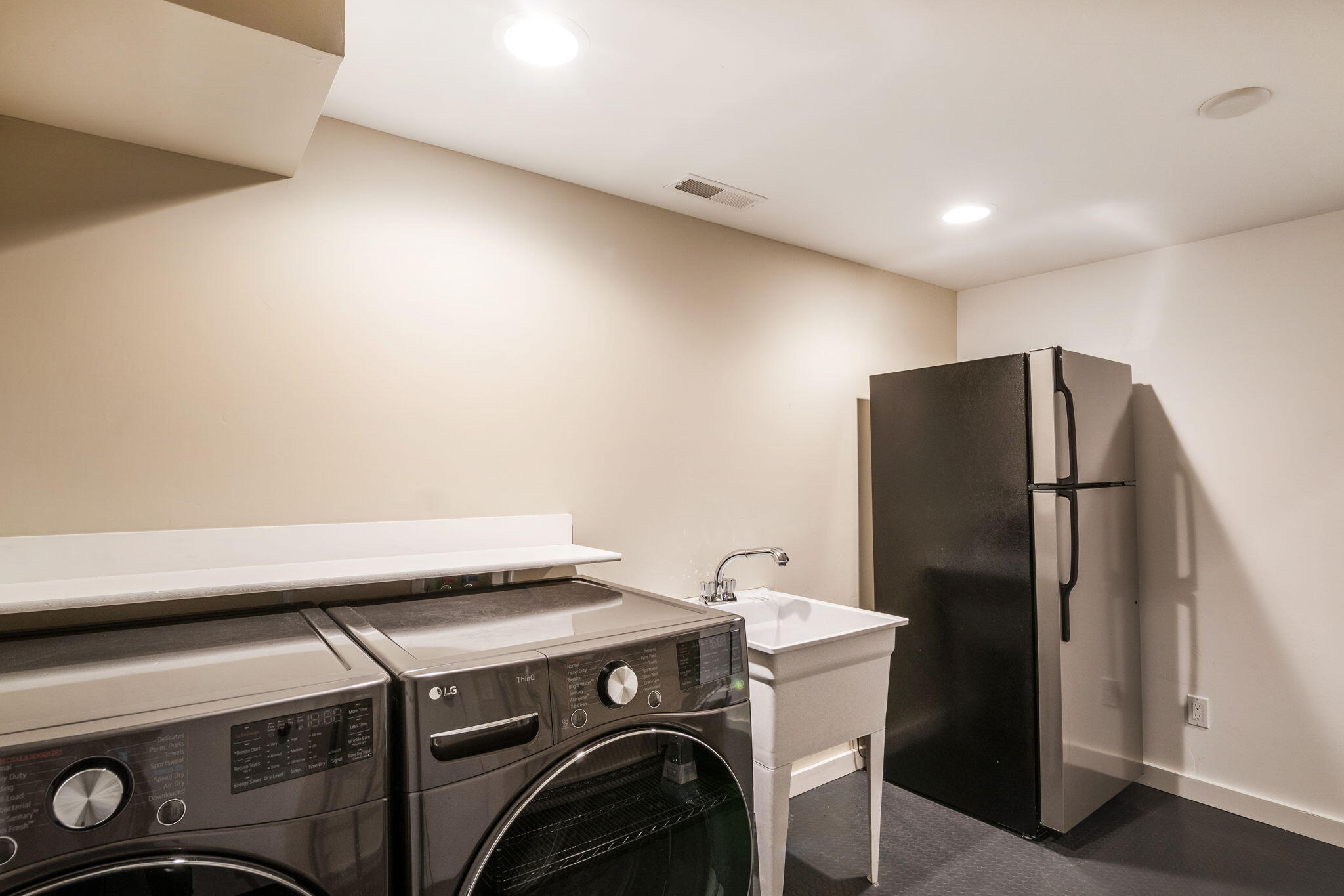 Residential Basement/Laundry