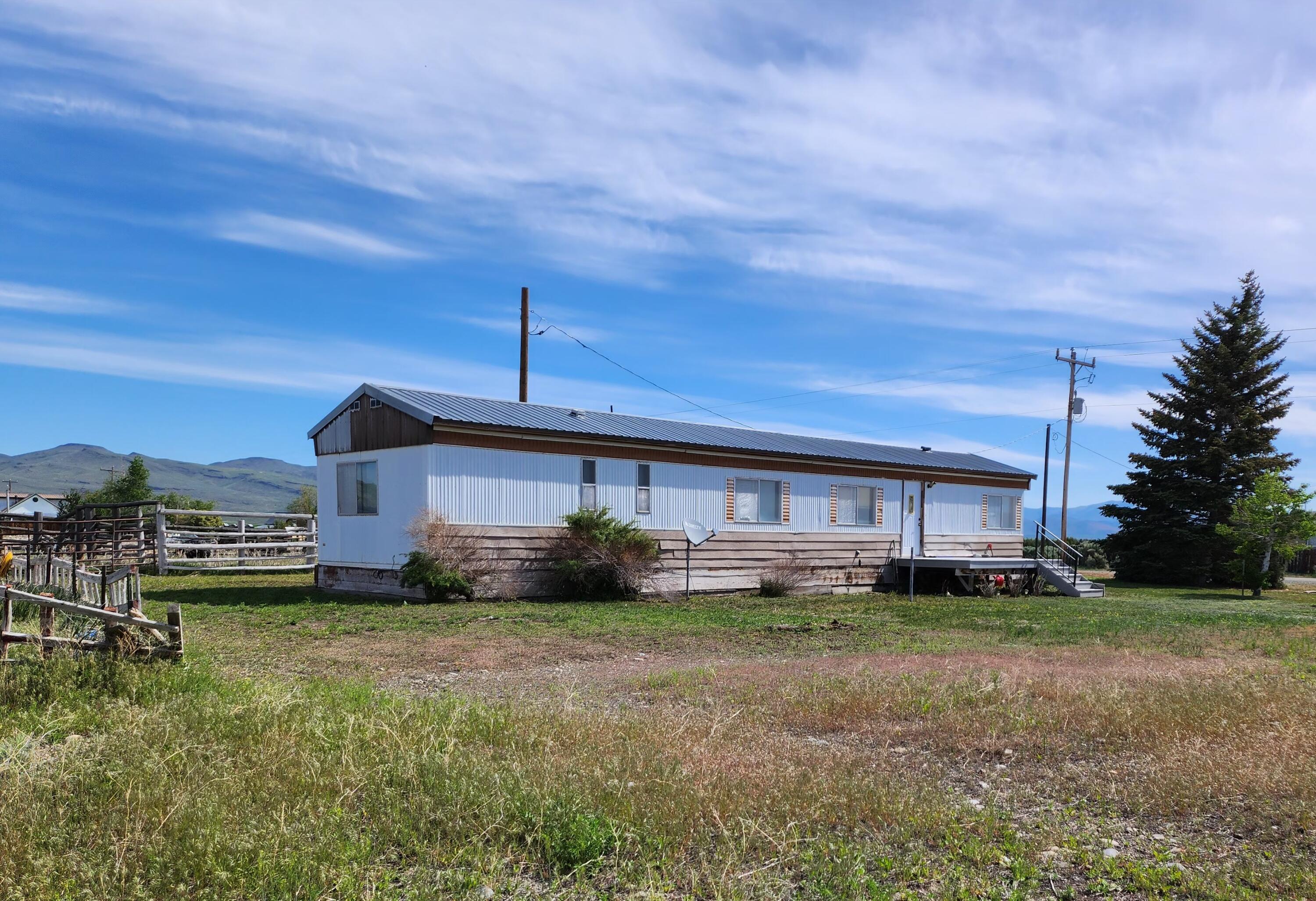 66 Lakeview Dr, Carey, Idaho image 1