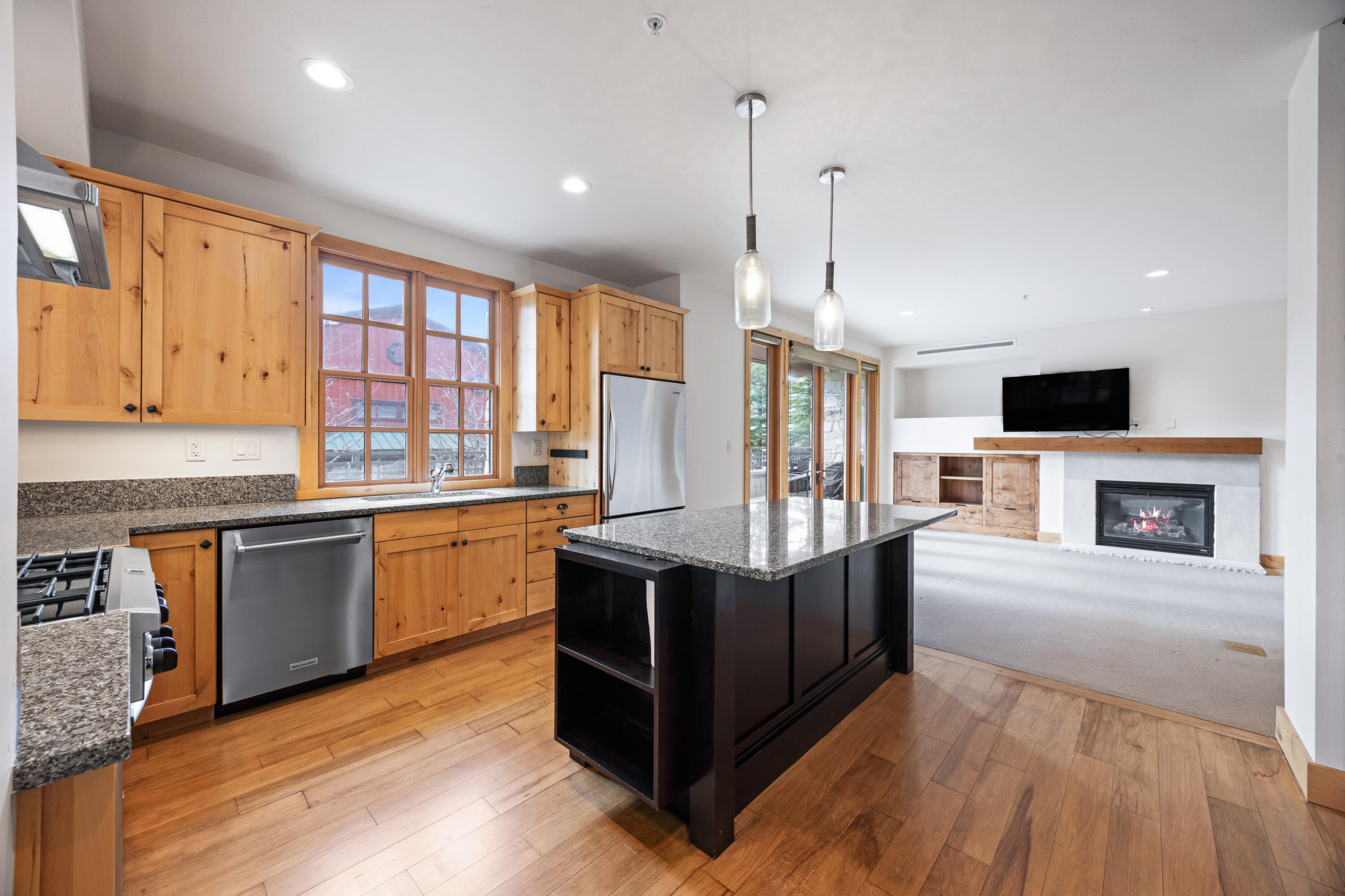 Kitchen/LR