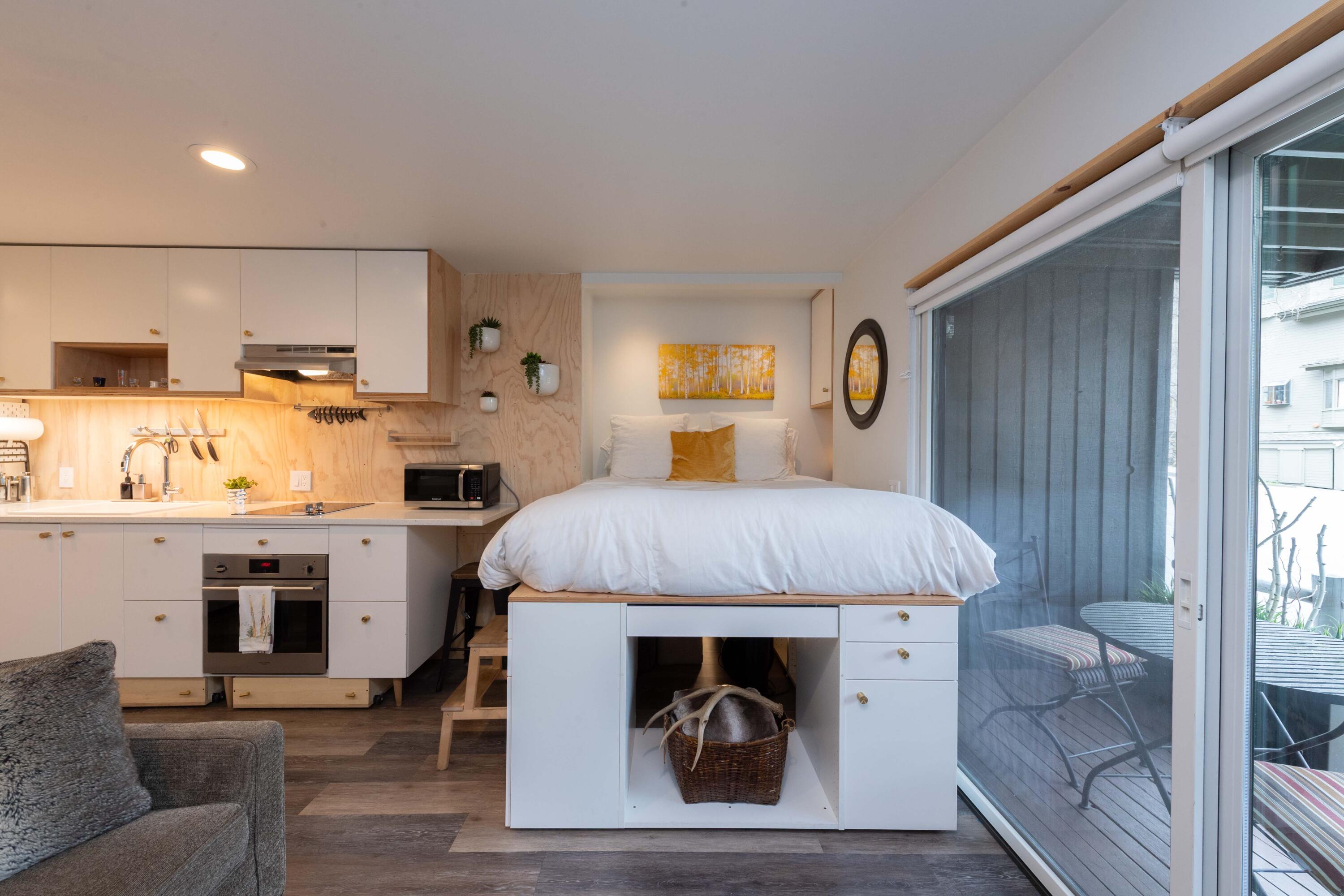Smart Studio Layout