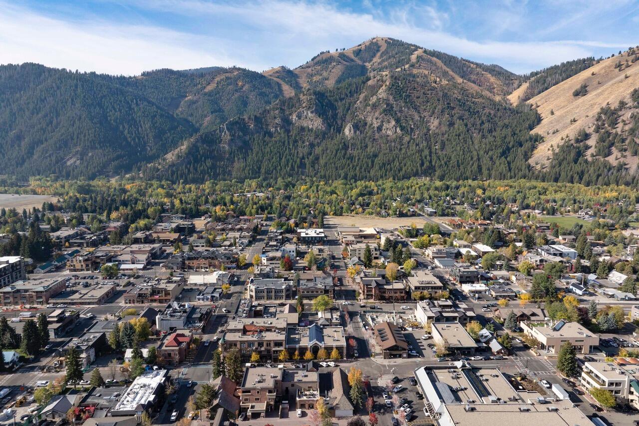 Ketchum Commercial - 29