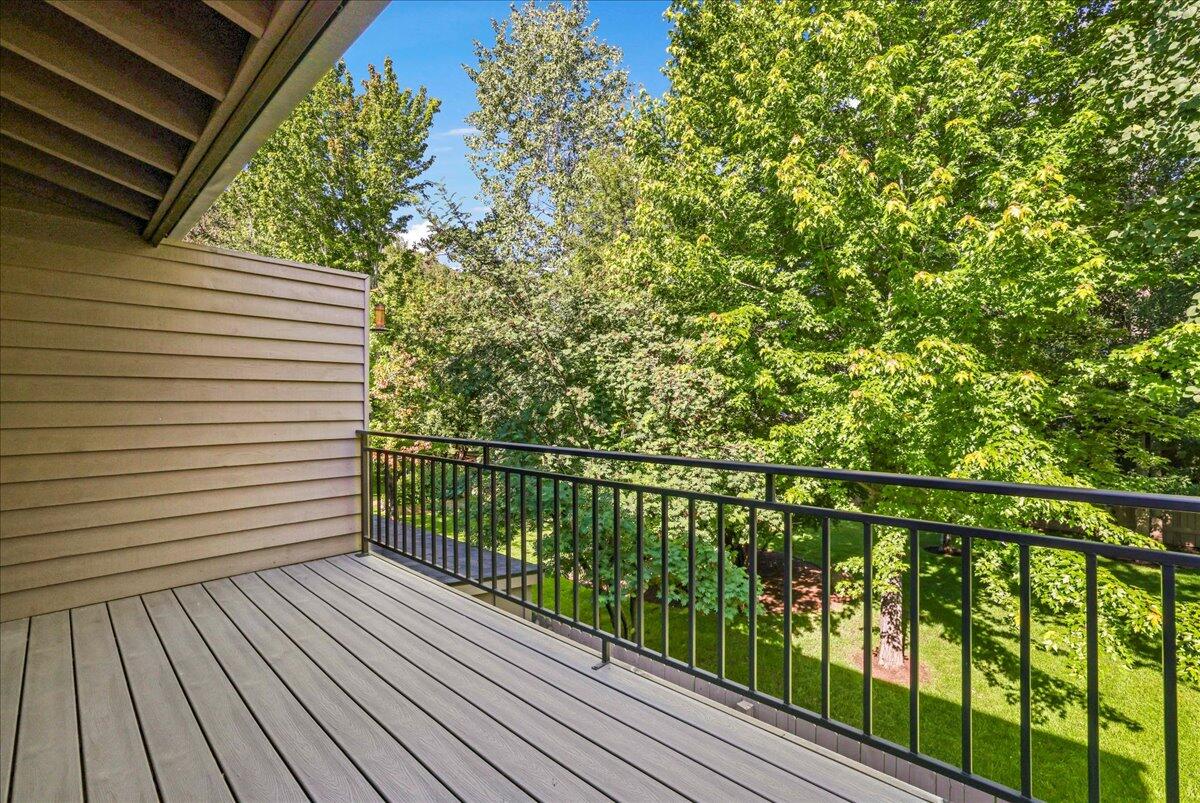 Balcony overlooking courtyard