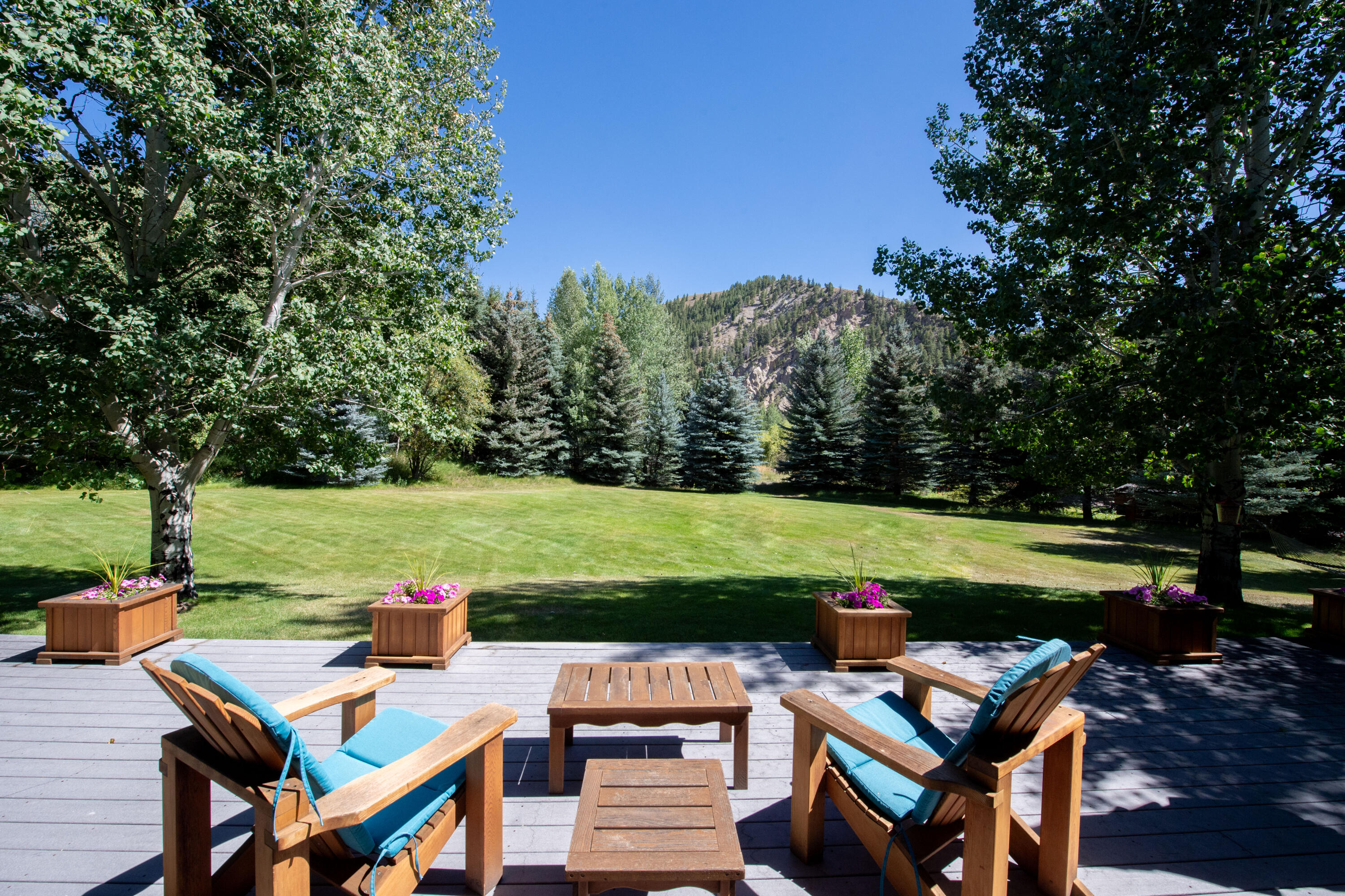 Blaine County, Idaho 83333, United States, 3 Bedrooms Bedrooms, ,3 BathroomsBathrooms,Residential,Active,198699