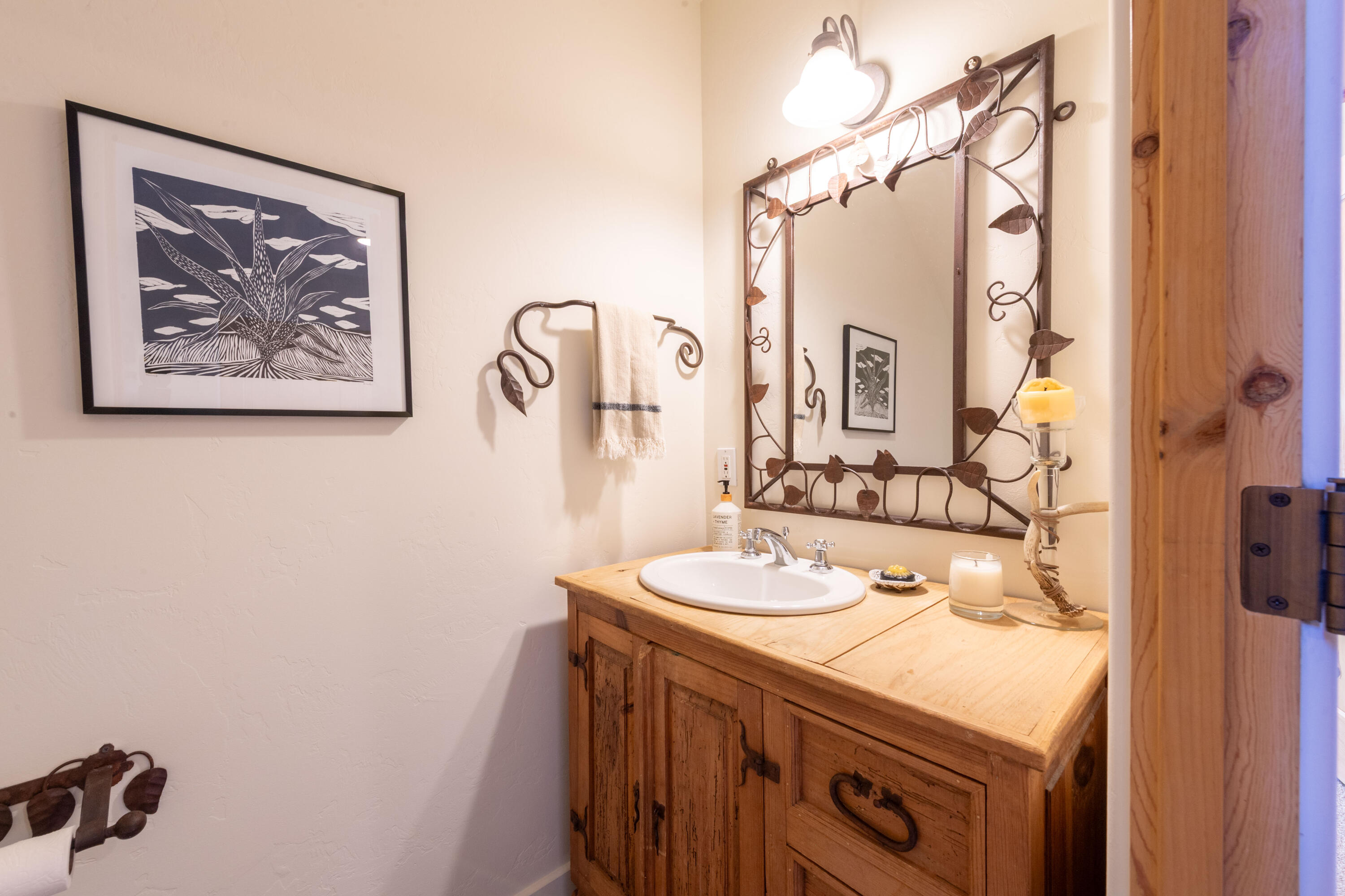 Blaine County, Idaho 83333, United States, 3 Bedrooms Bedrooms, ,3 BathroomsBathrooms,Residential,Active,198699