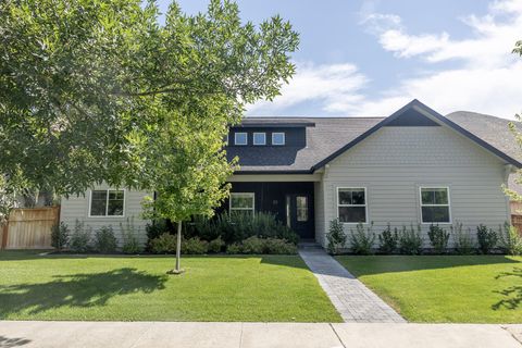 Photo of 620 Little Lena Dr, Hailey, ID 83333 (MLS # 25-333488)