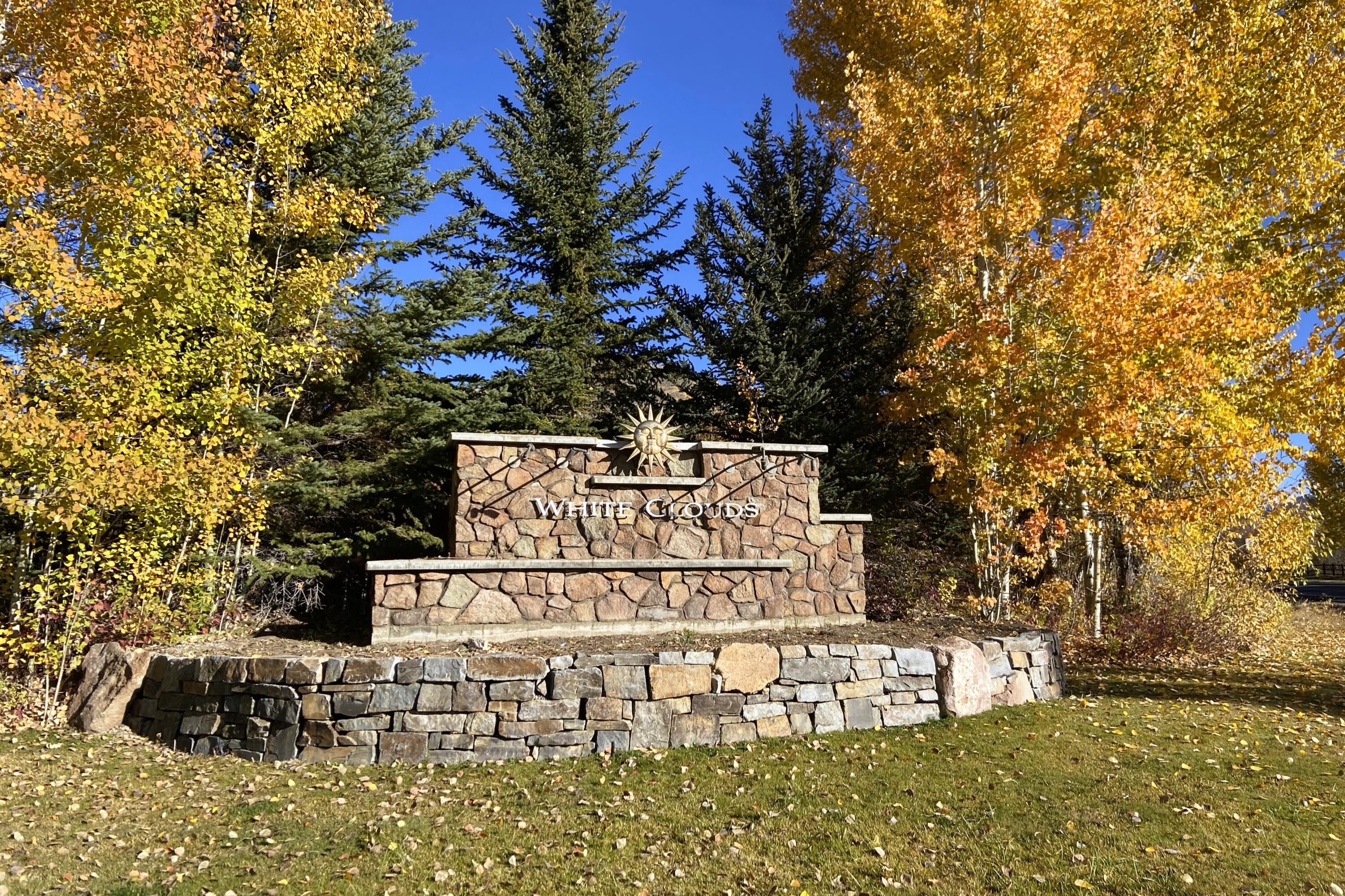 Sun Valley, Idaho 83353, United States, 4 Bedrooms Bedrooms, ,5 BathroomsBathrooms,Residential,Pending,37133