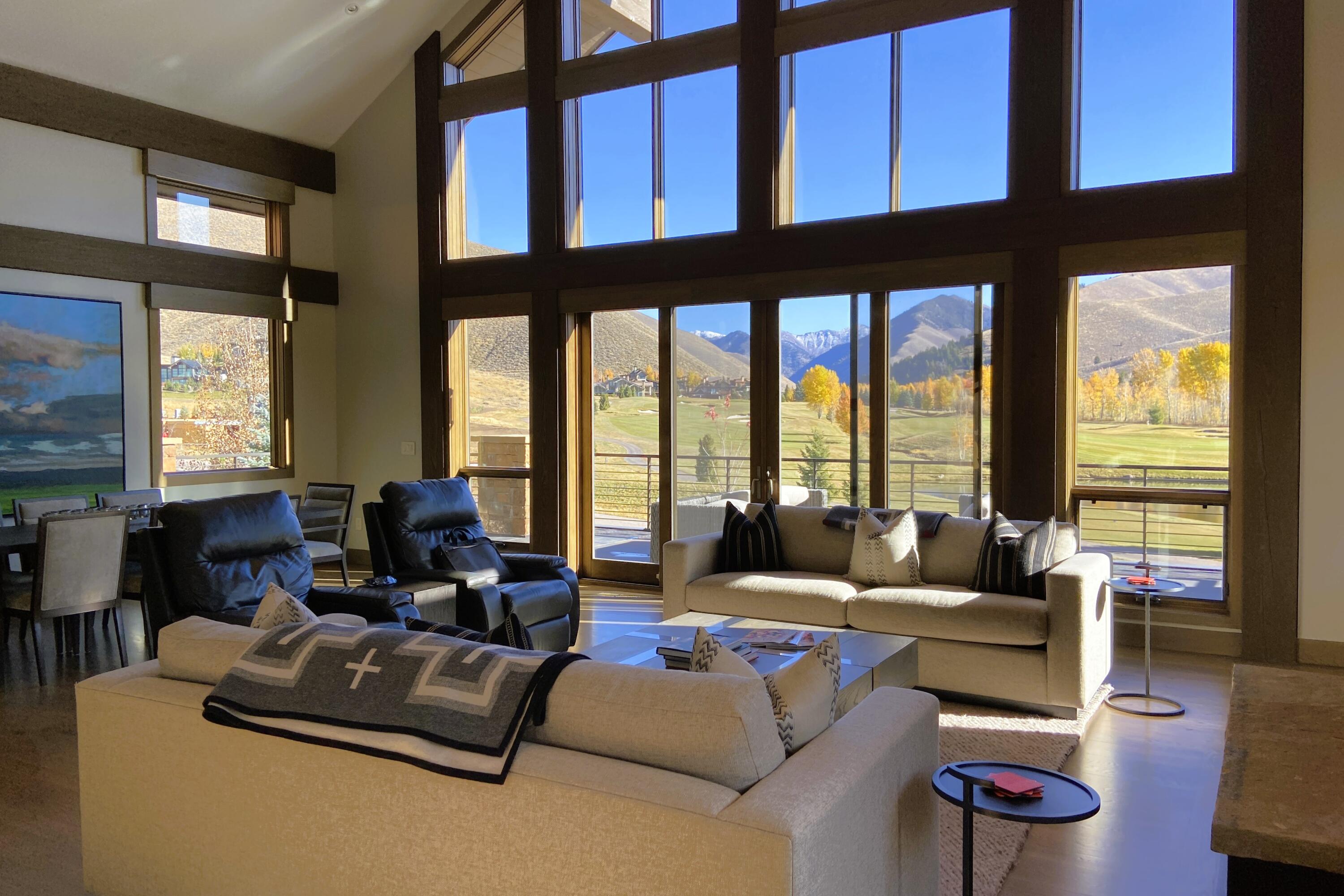 Sun Valley, Idaho 83353, United States, 4 Bedrooms Bedrooms, ,5 BathroomsBathrooms,Residential,Pending,37133