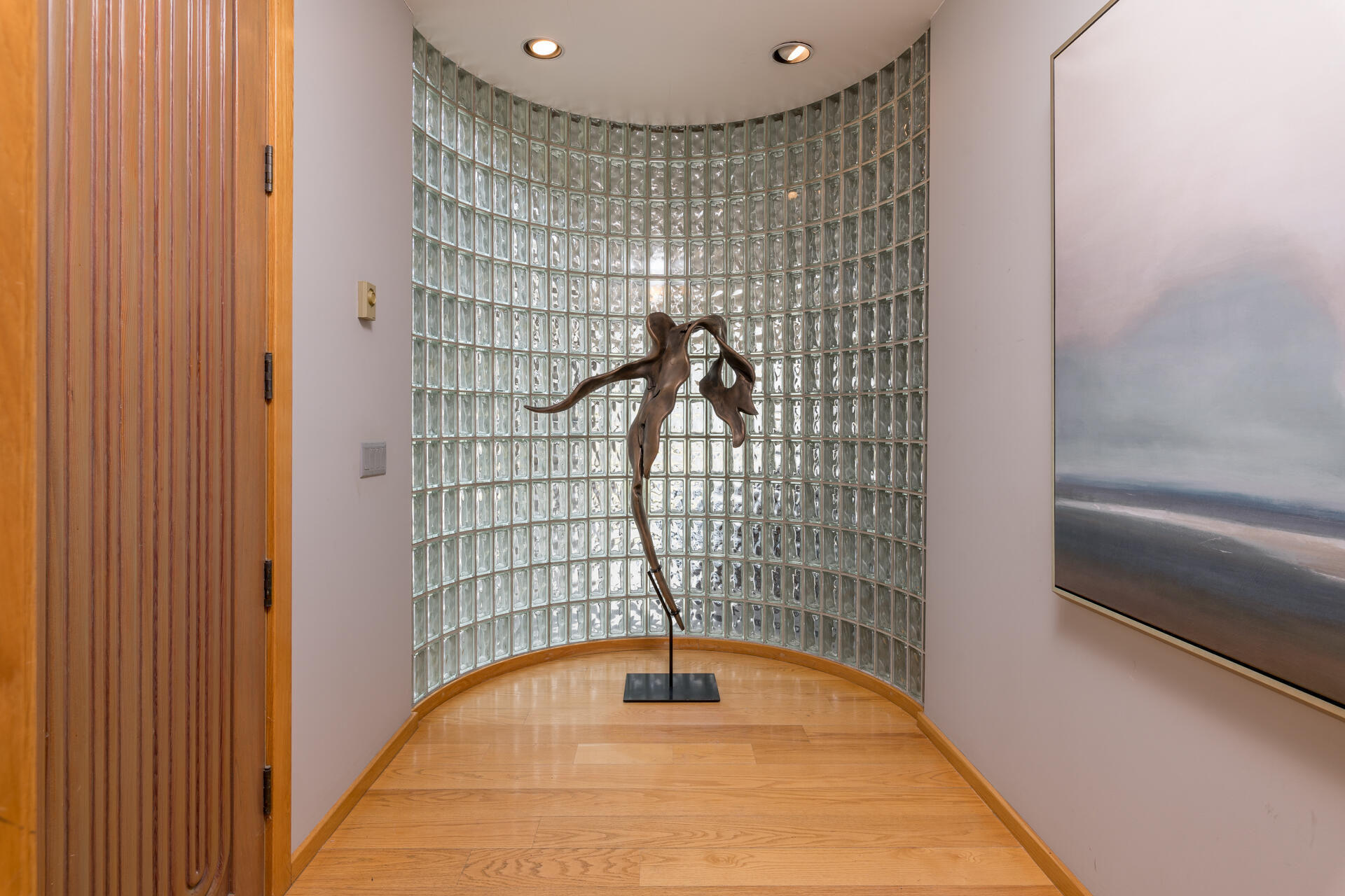 Artistically designed cold entry