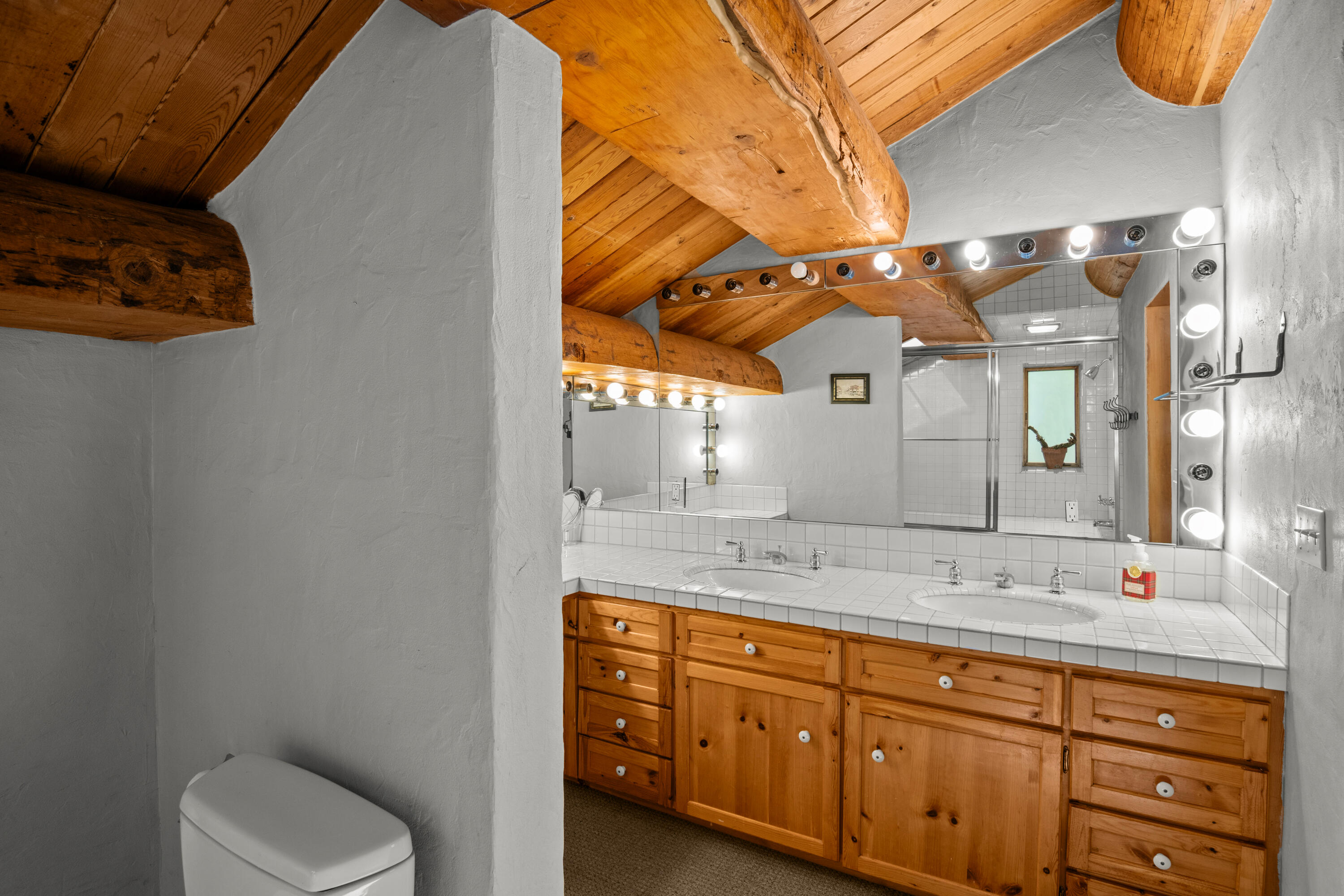 Upstairs Bed Bathroom