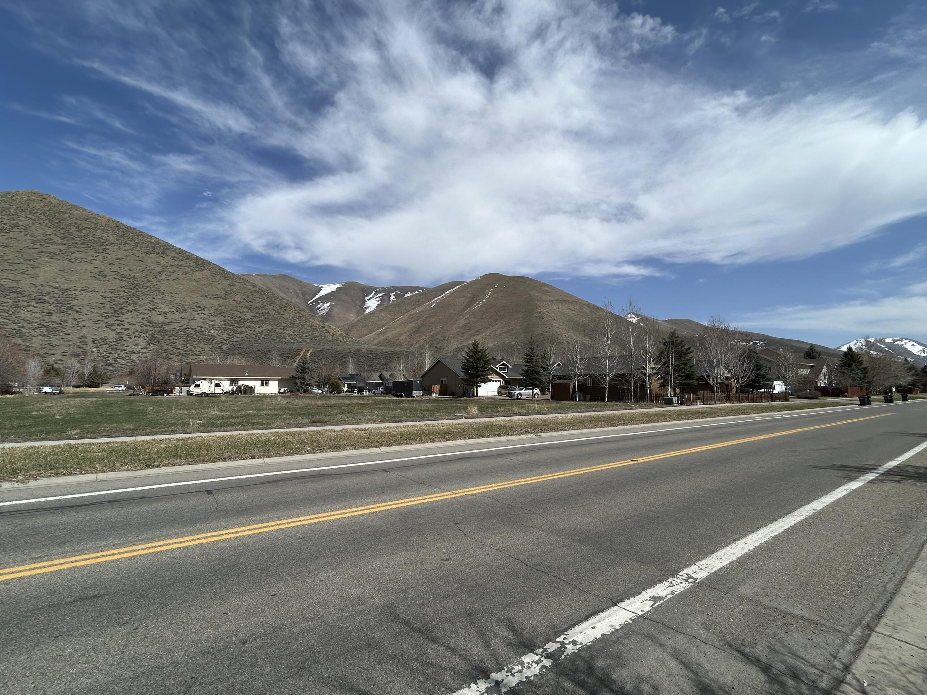 2410 Woodside Blvd, Hailey, Idaho image 2