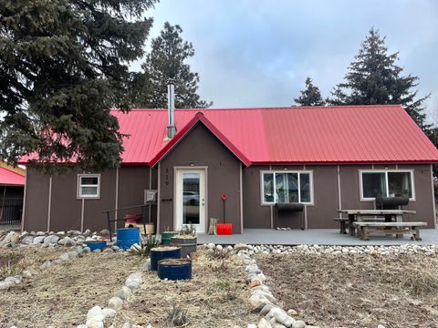 Homes For Sale - 119 Manard Ave<br/> Fairfield, ID 83227