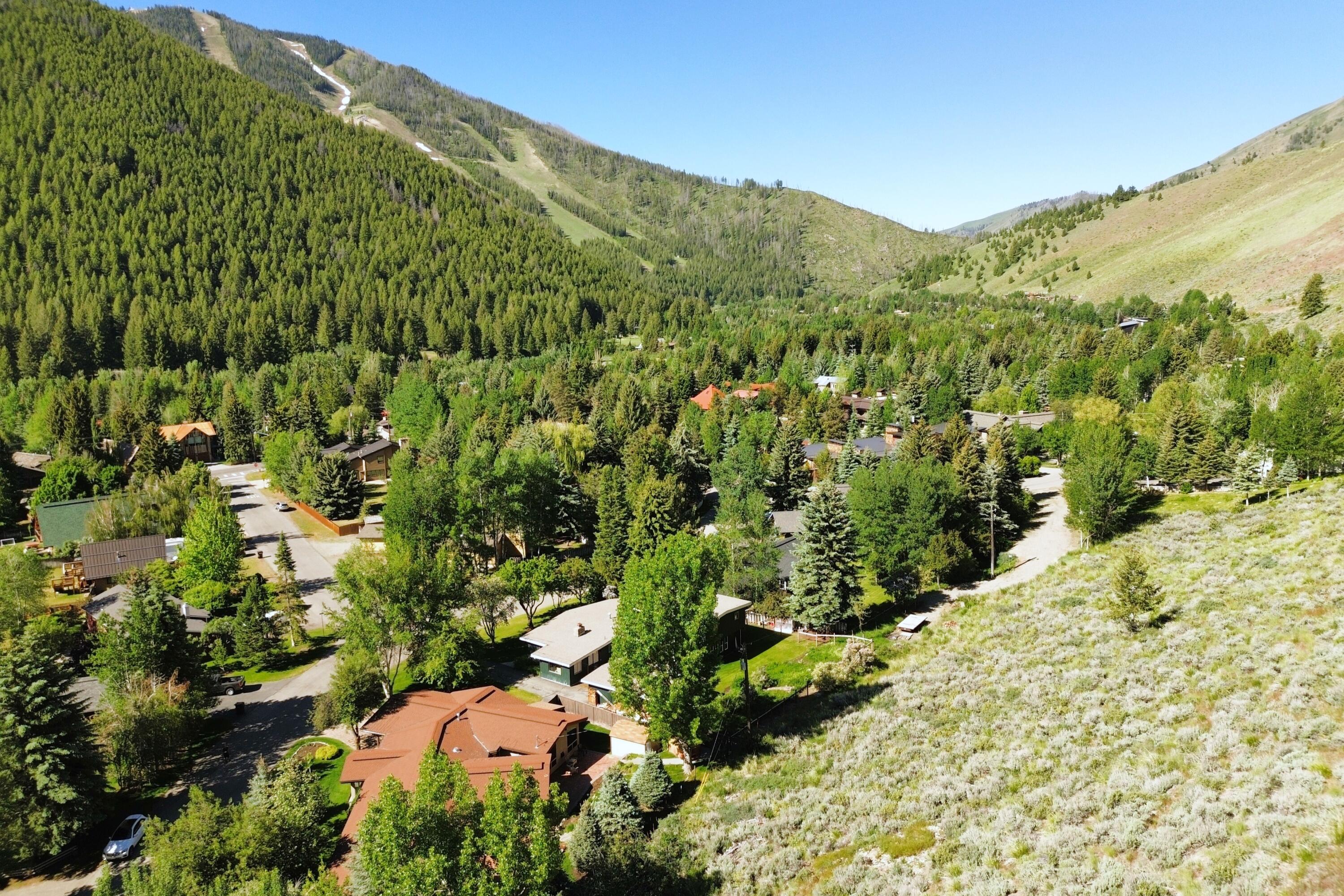 219 Hillside Dr, Ketchum, Idaho image 9