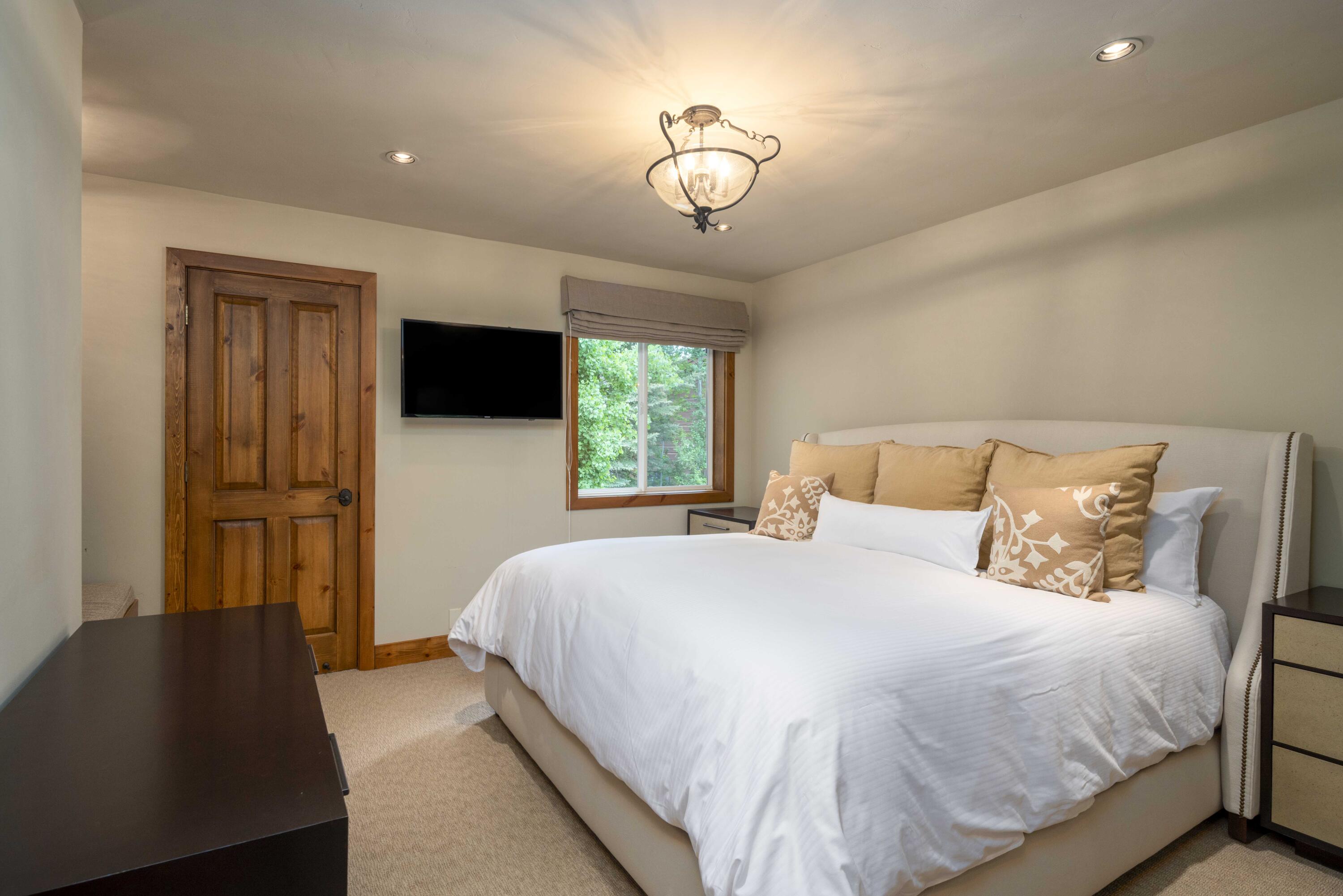 Blaine County, Idaho 83340, United States, 5 Bedrooms Bedrooms, ,7 BathroomsBathrooms,Residential,Active,152989