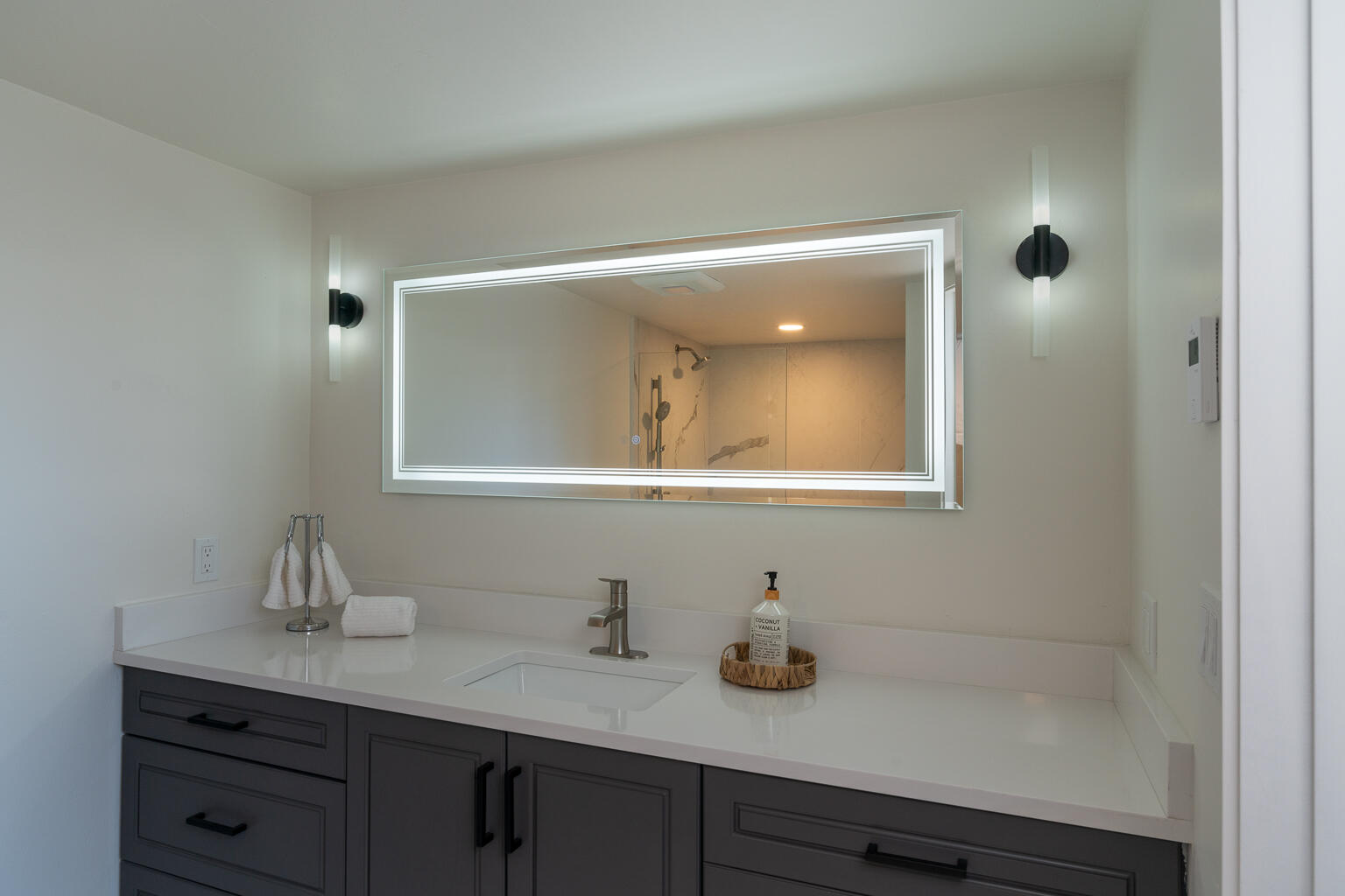 Ketchum, Idaho 83340, United States, 3 Bedrooms Bedrooms, ,4 BathroomsBathrooms,Residential,Pending,39129