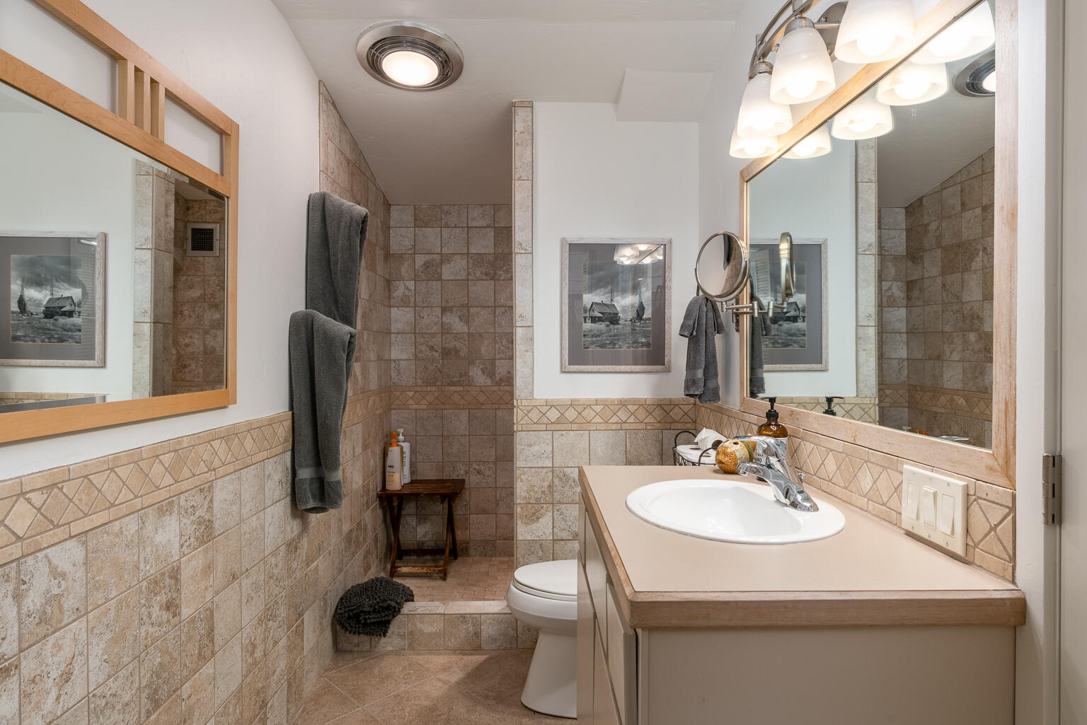 Ketchum, Idaho 83340, United States, 3 Bedrooms Bedrooms, ,4 BathroomsBathrooms,Residential,Pending,39129