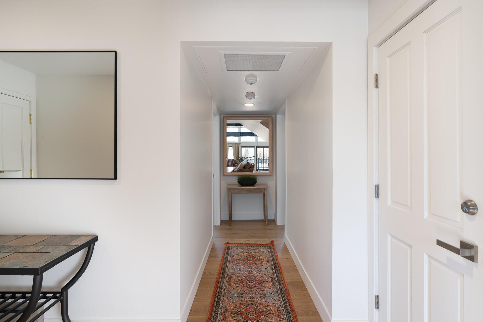 Ketchum, Idaho 83340, United States, 3 Bedrooms Bedrooms, ,4 BathroomsBathrooms,Residential,Pending,39129