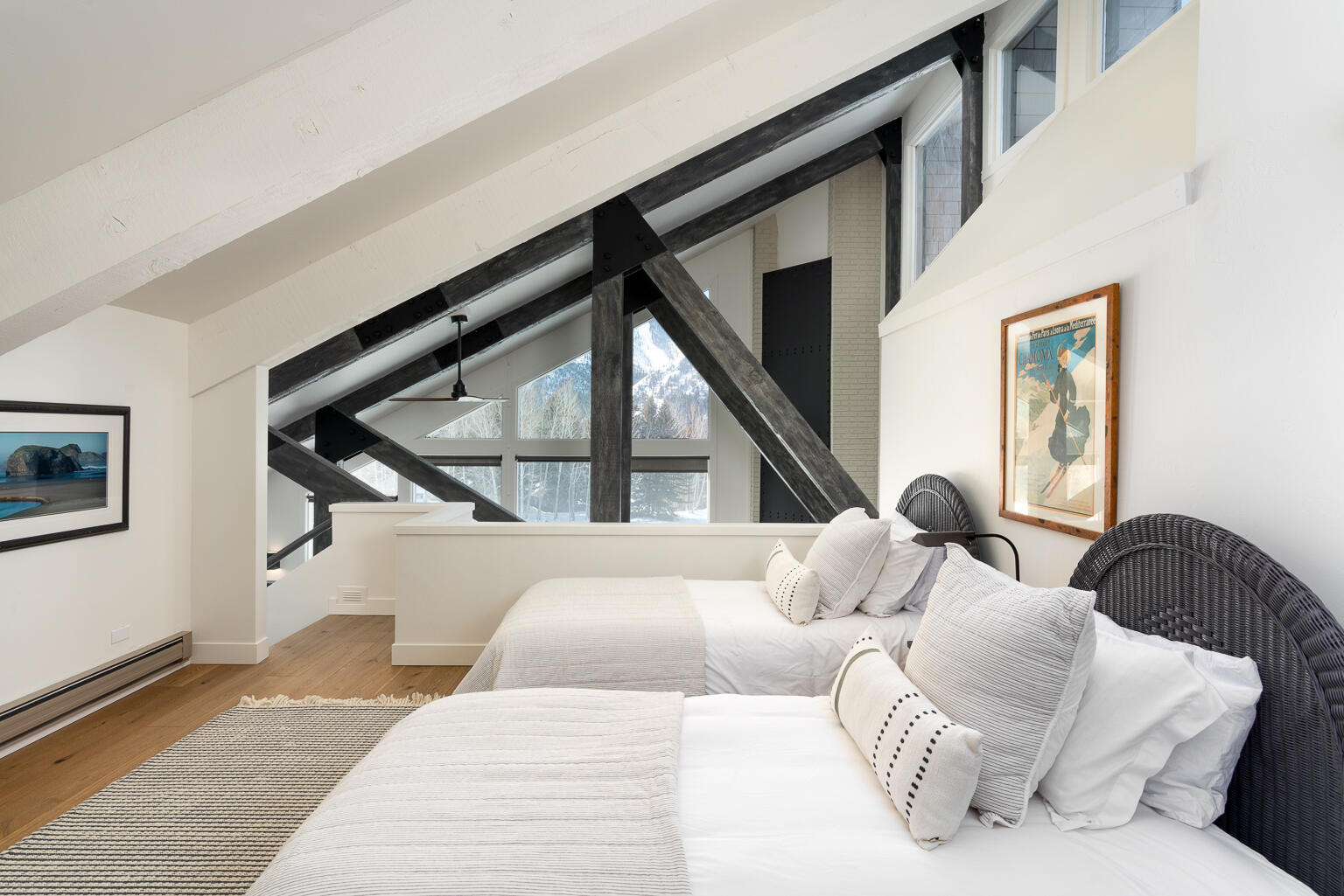 Ketchum, Idaho 83340, United States, 3 Bedrooms Bedrooms, ,4 BathroomsBathrooms,Residential,Pending,39129