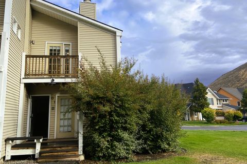 Photo of 740 Red Ash Dr # D1, Hailey, ID 83333 (MLS # 25-333742)