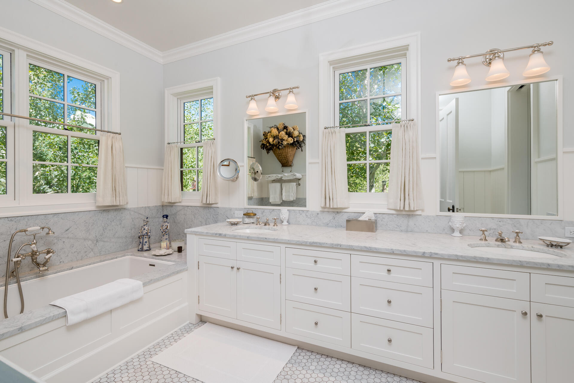 Blaine County, Idaho 83340, United States, 5 Bedrooms Bedrooms, ,5 BathroomsBathrooms,Residential,Pending,71107