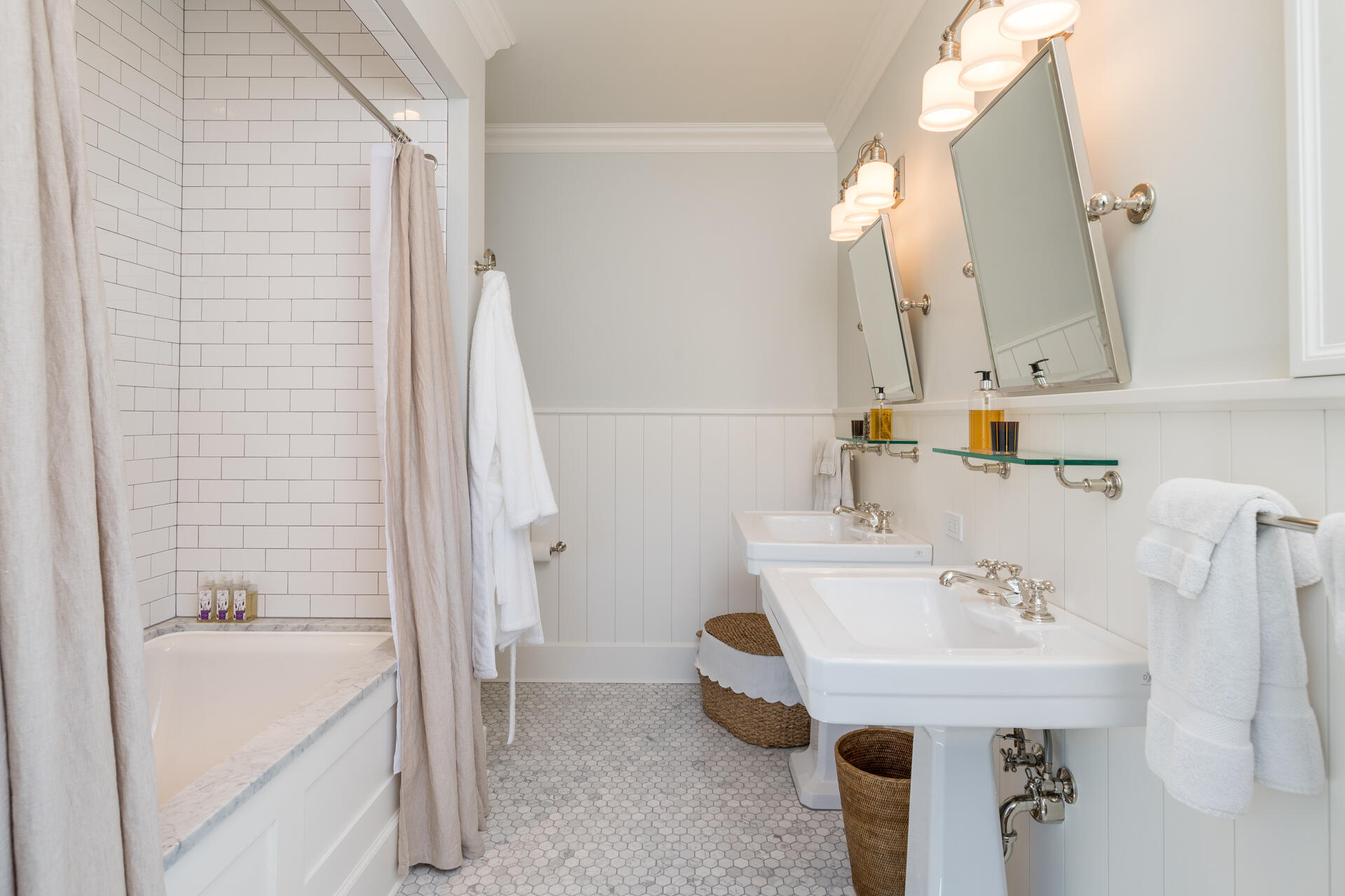 Blaine County, Idaho 83340, United States, 5 Bedrooms Bedrooms, ,5 BathroomsBathrooms,Residential,Pending,71107