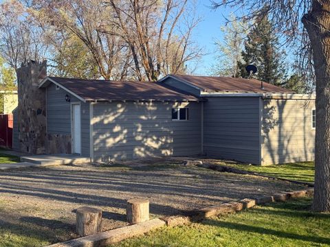 Photo of 515 W C St, Shoshone, ID 83352 (MLS # 26-334313)