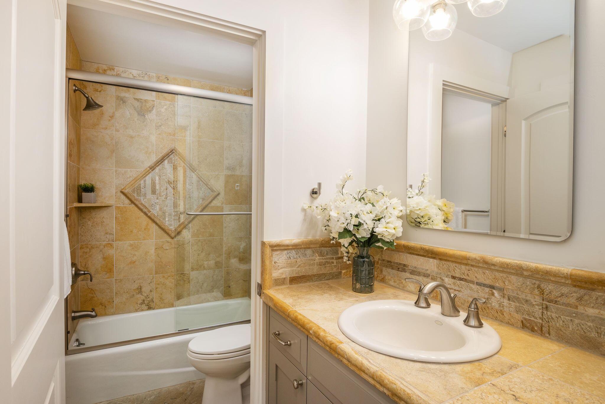 Sun Valley, Idaho 83353, United States, 3 Bedrooms Bedrooms, ,3 BathroomsBathrooms,Residential,Active,136296