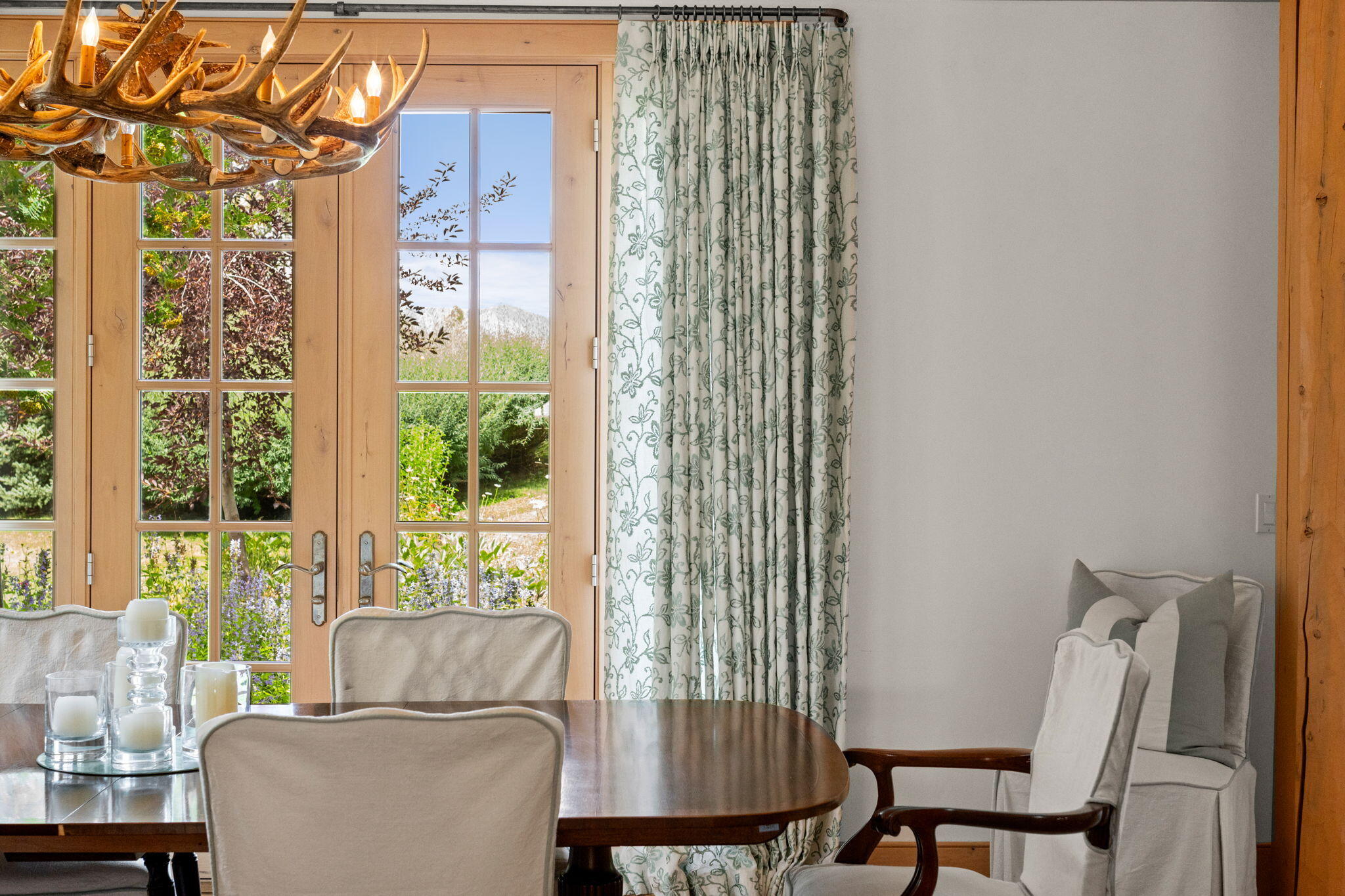 Sun Valley, Idaho 83353, United States, 5 Bedrooms Bedrooms, ,6 BathroomsBathrooms,Residential,Active,191253