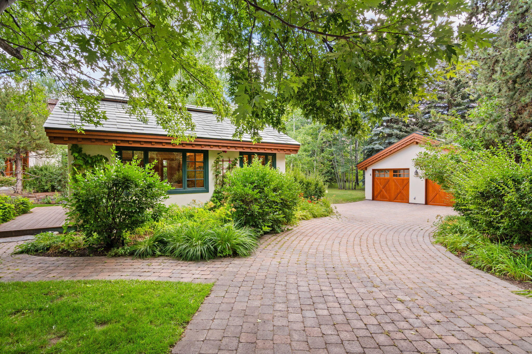 Guest house and Garage