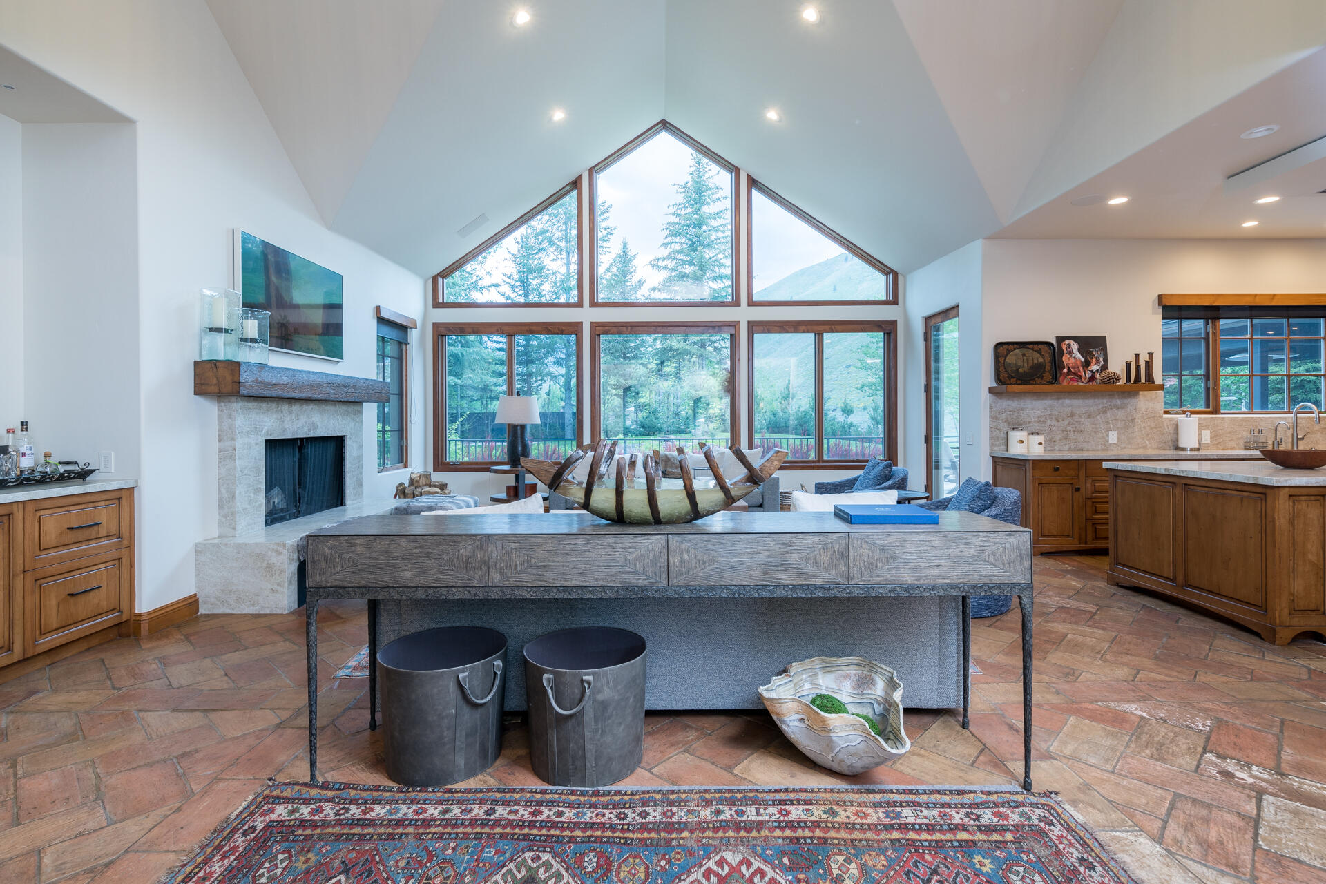 Ketchum, Idaho 83340, United States, 4 Bedrooms Bedrooms, ,5 BathroomsBathrooms,Residential,Pending,72593