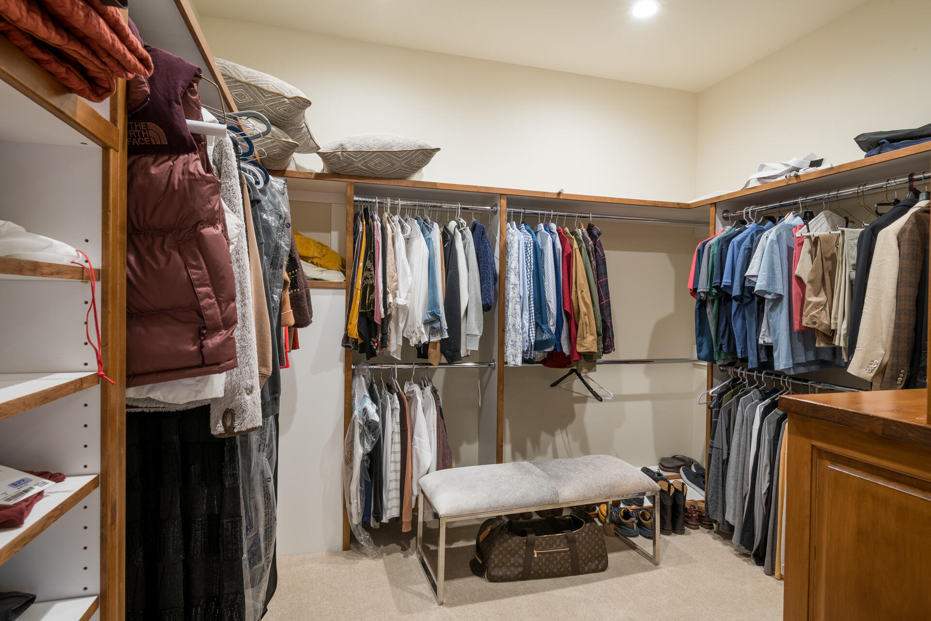 Ketchum, Idaho 83340, United States, 4 Bedrooms Bedrooms, ,5 BathroomsBathrooms,Residential,Pending,72593