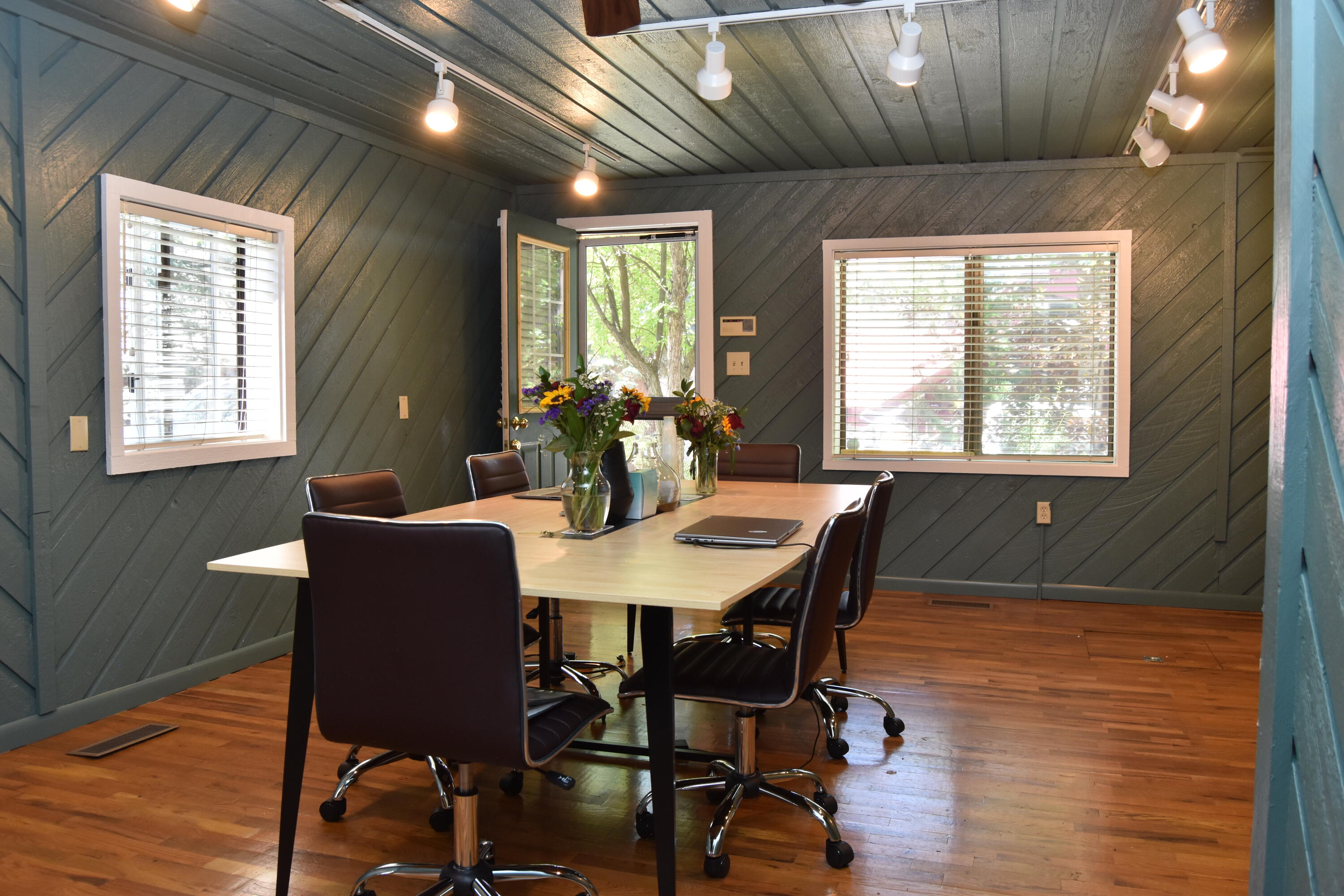 Office/Conference Room